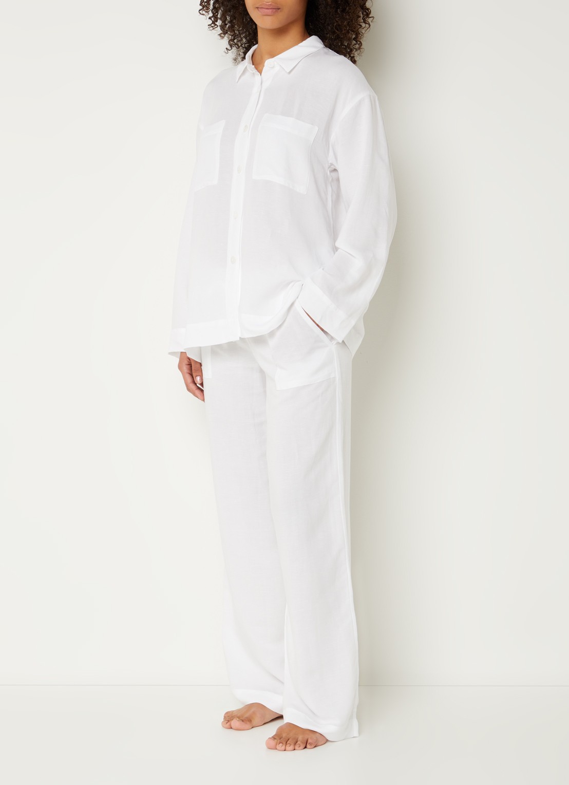Laurence Tavernier Maldives pyjamaset in linnenblend  - voorkant 3 wit