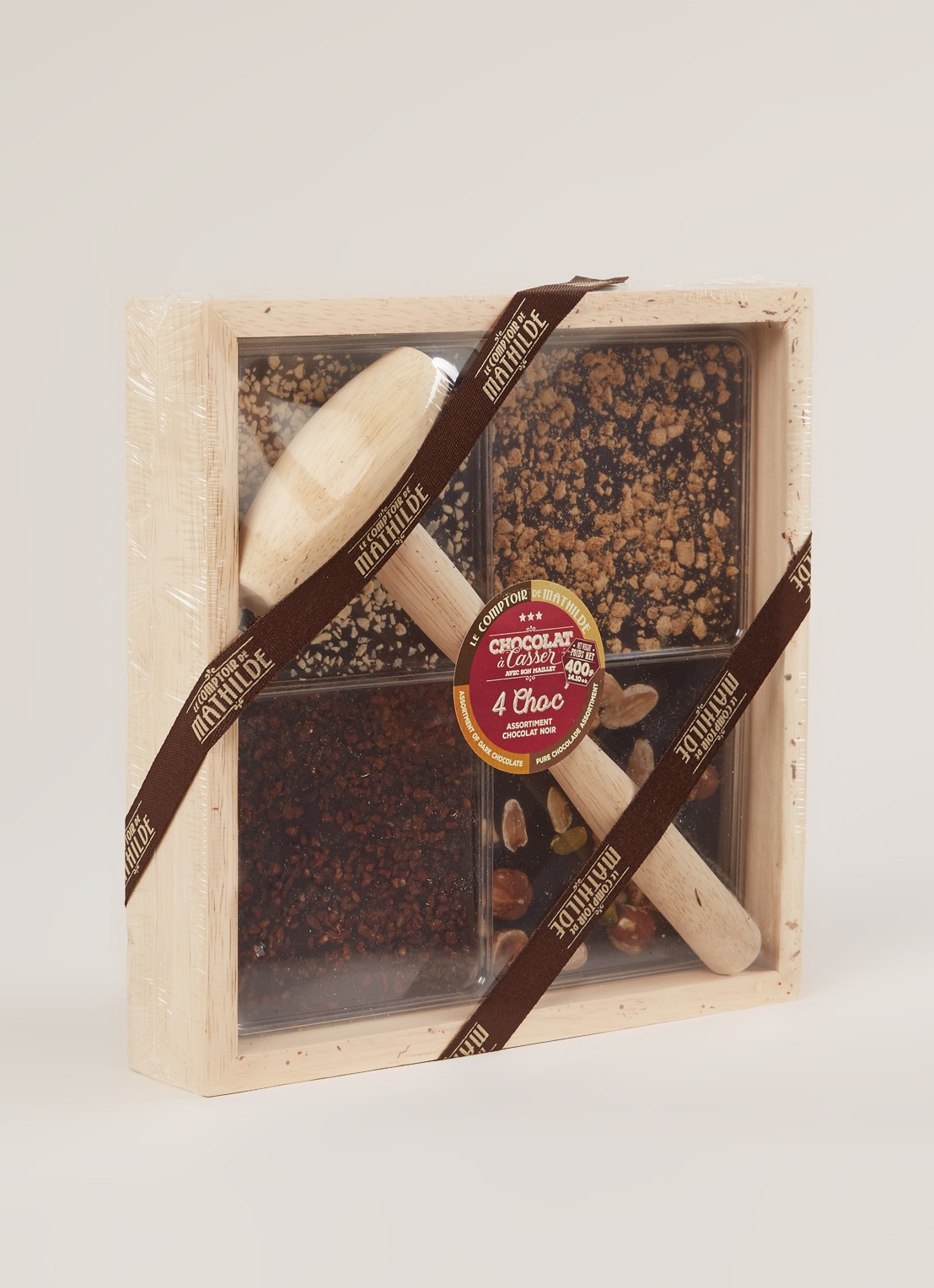 Le Comptoir de Mathilde Pure chocolade met speculaas, gedroogd fruit en nougat met hamer in houten kistje 400 gram - voorkant 2 undefined