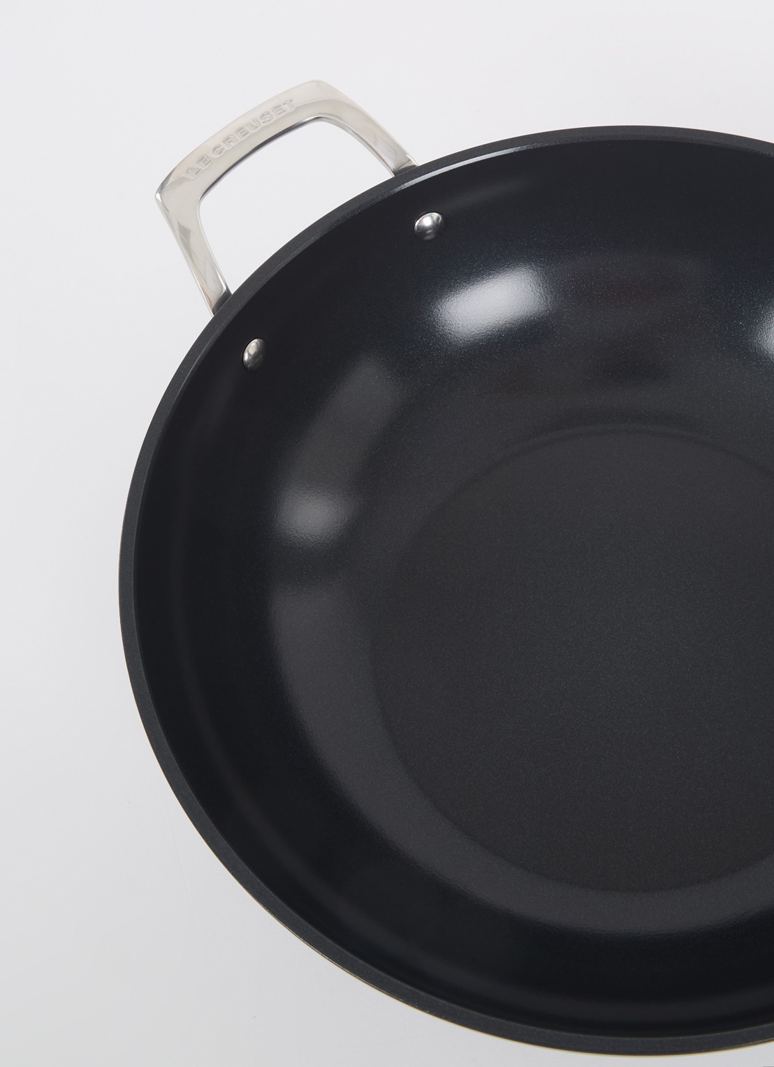 Le Creuset Essential Non-Stick Ceramic wokpan Ø32 cm - detail 3 zwart
