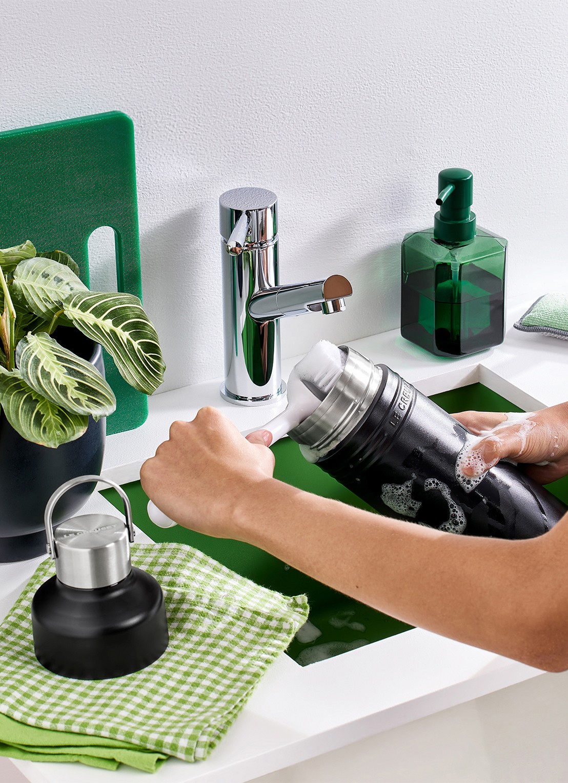 Le Creuset On The Go waterfles 0,5 liter - voorkant 2 zwart