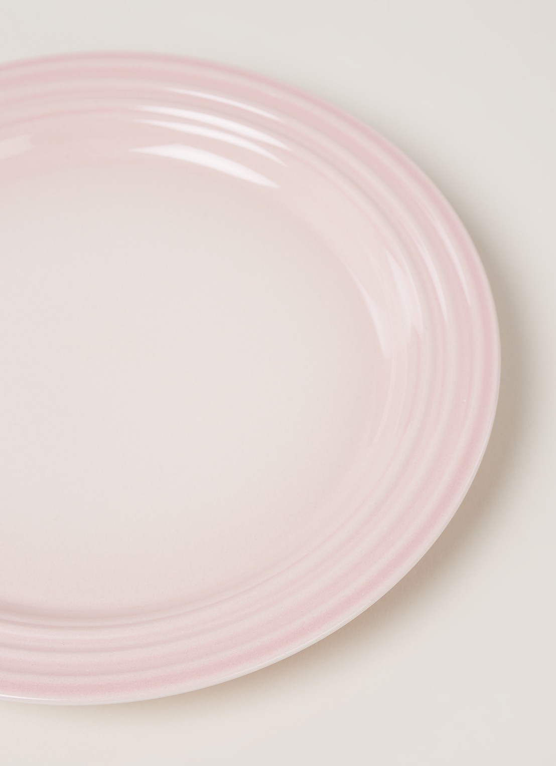 Le Creuset Ontbijtbord 22 cm - detail shell pink / roze
