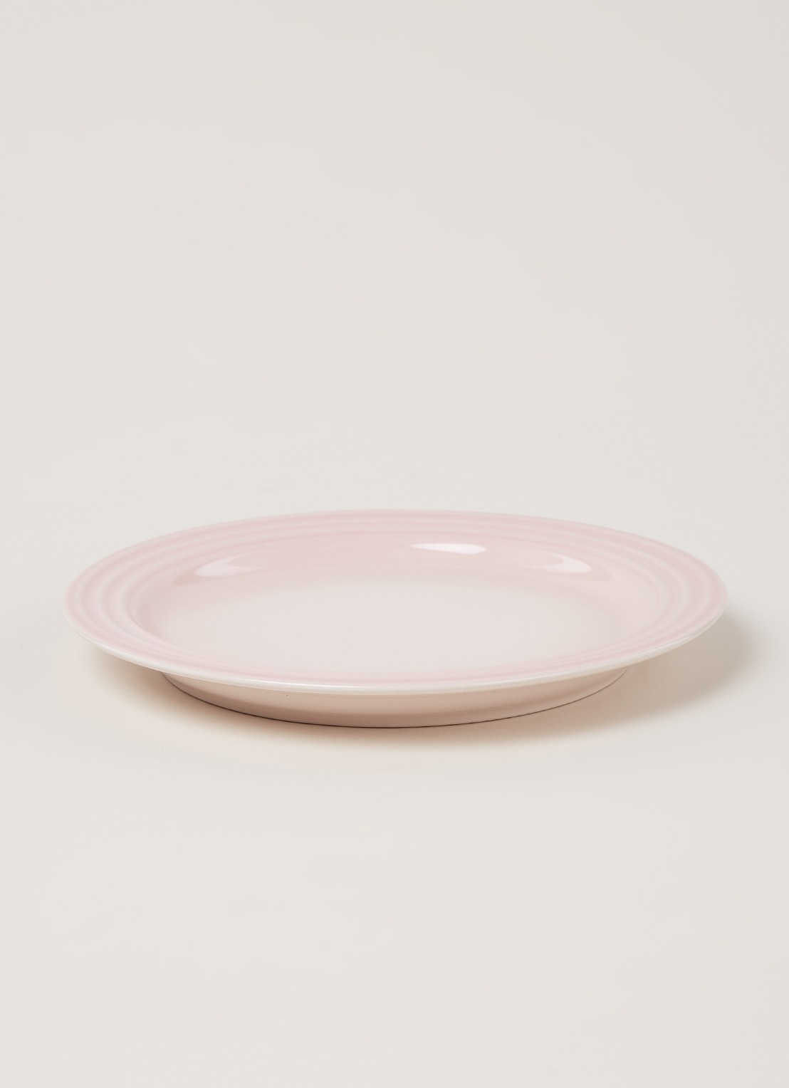 Le Creuset Ontbijtbord 22 cm - voorkant 3 shell pink / roze