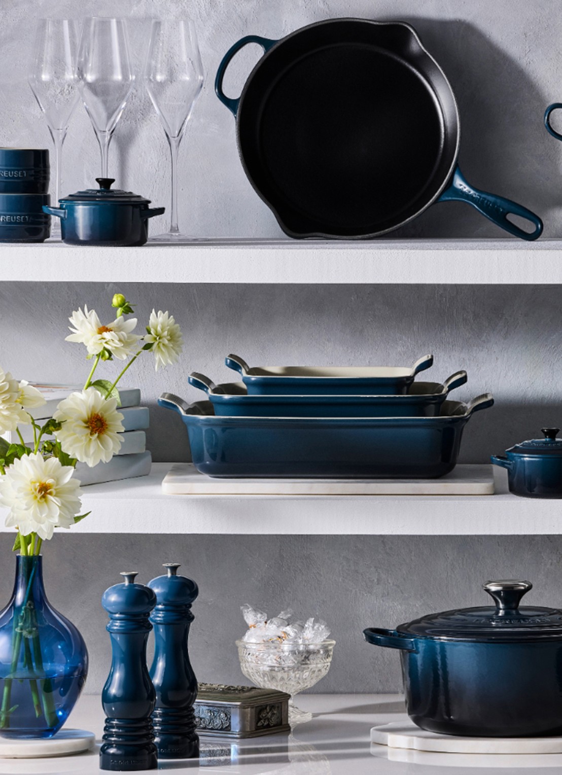 Le Creuset Ovenschaal 38 cm - detail 2 donkerblauw