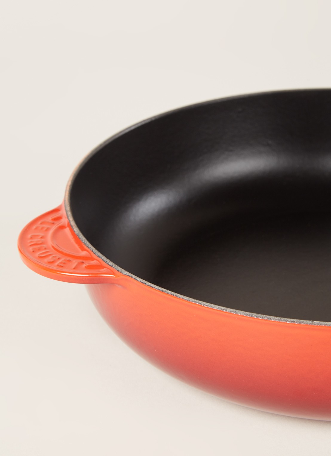 Le Creuset Sauteerpan Ø28 cm - detail kersenrood / rood