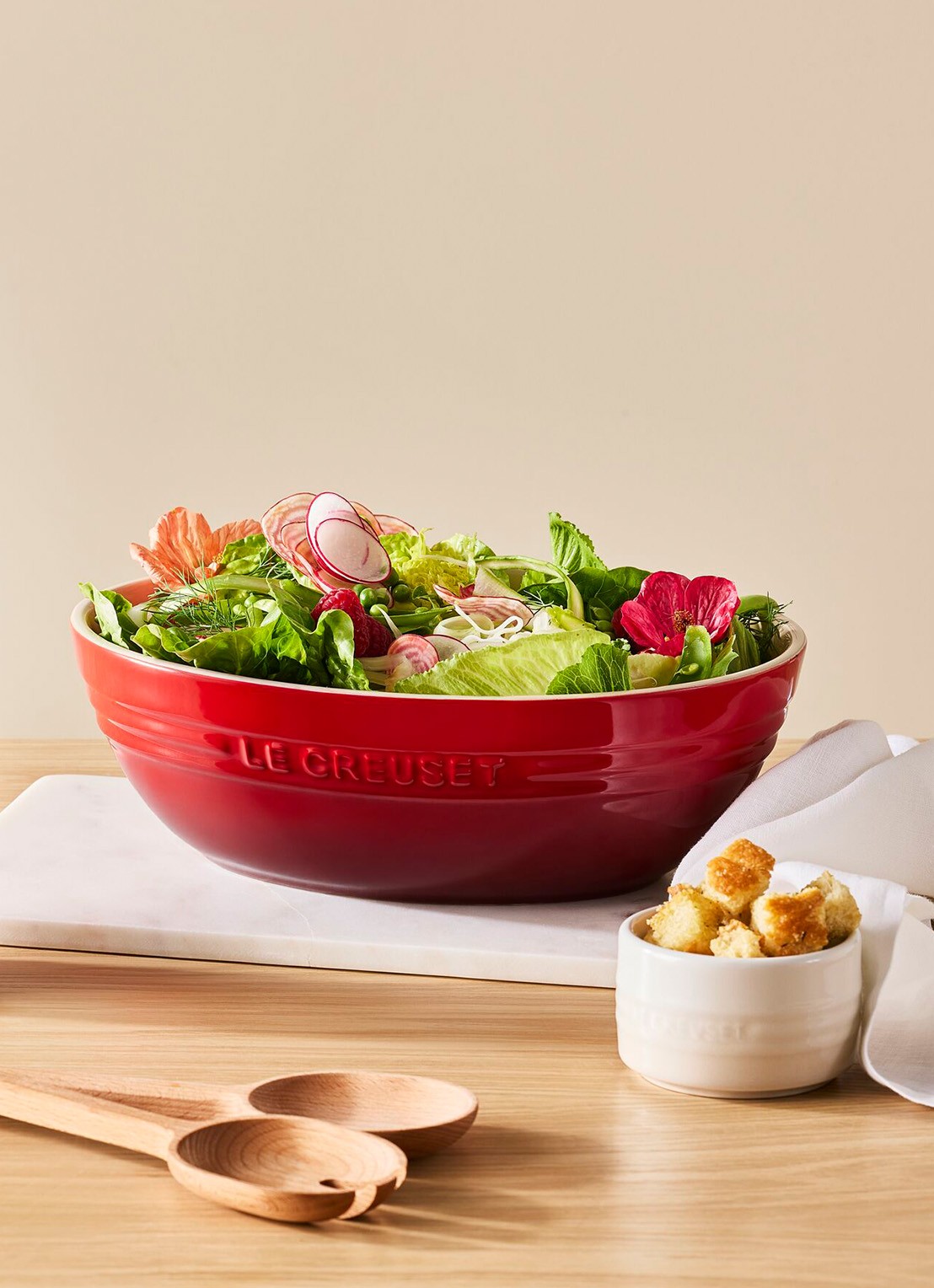 Le Creuset Serveerschaal 29 cm - voorkant 3 steenrood