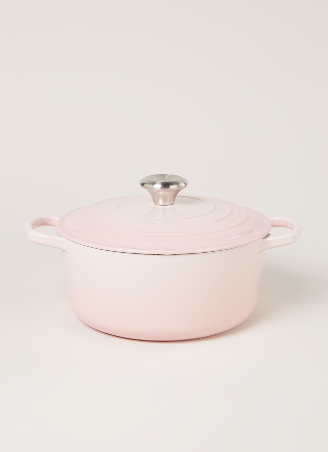 Le Creuset Signature braad-/stoofpan Ø24 cm - voorkant 2 shell pink / roze