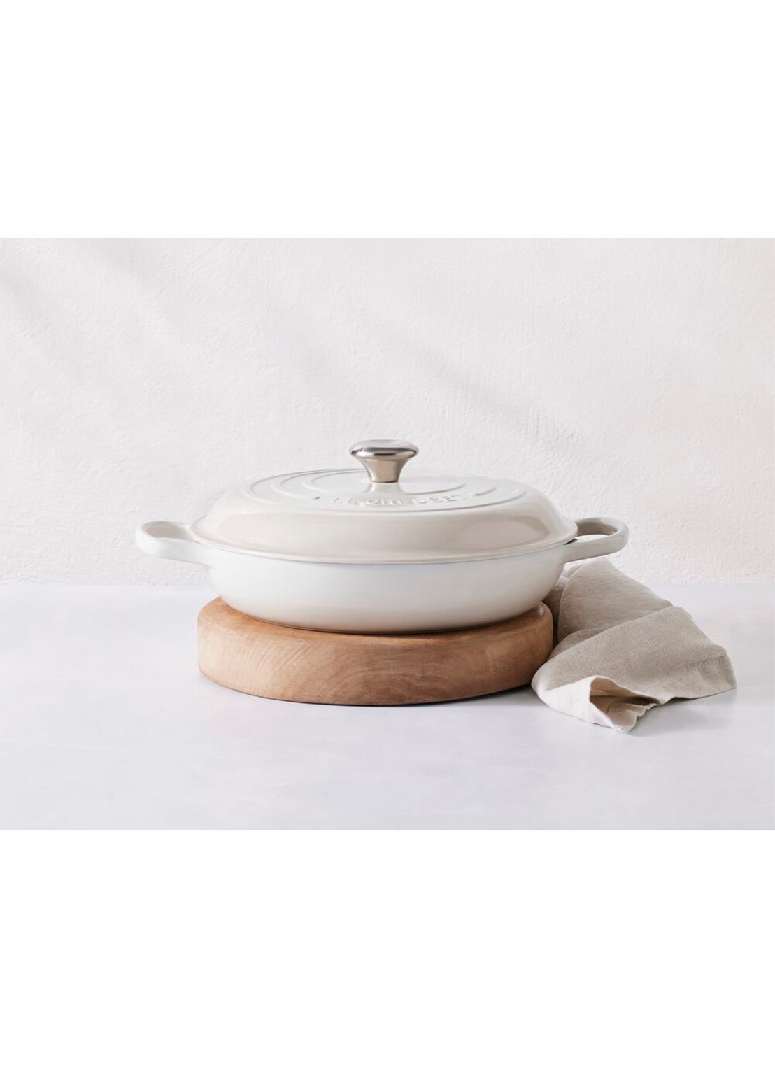 Le Creuset Signature braadpan 26 cm - detail 4 gebroken wit