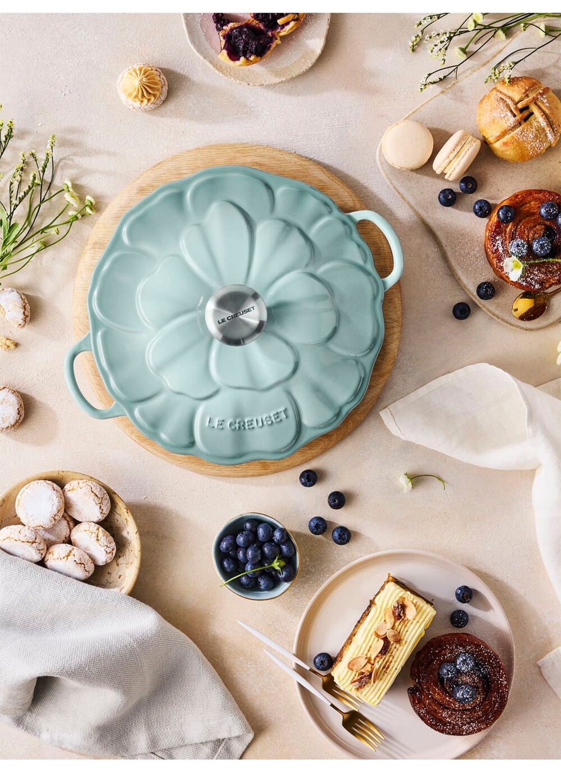 Le Creuset Signature Campagnard braadpan 26 cm - detail 6 lichtgrijs