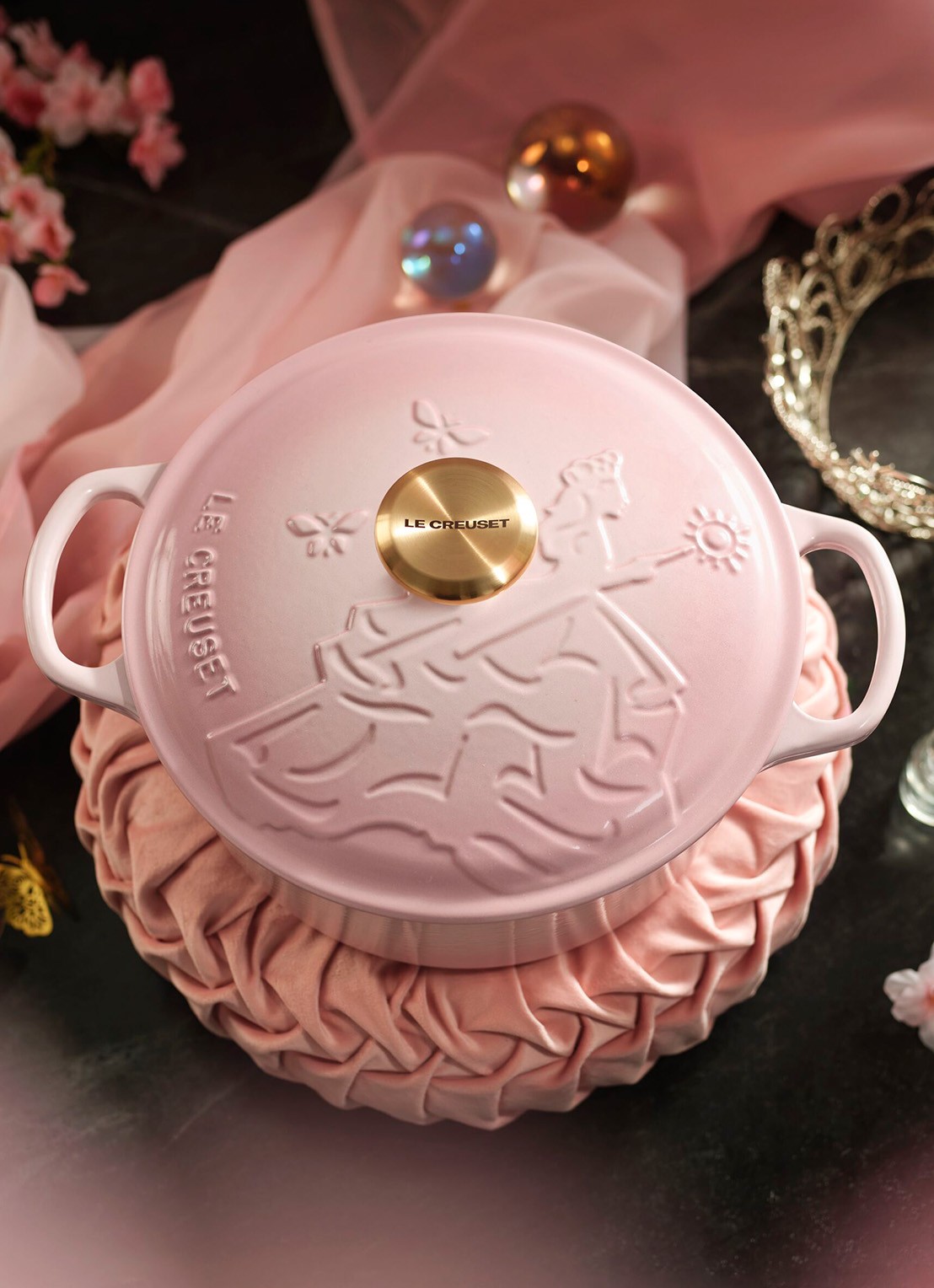 Le Creuset Wicked Glinda braadpan 24 cm - voorkant 3 lichtroze