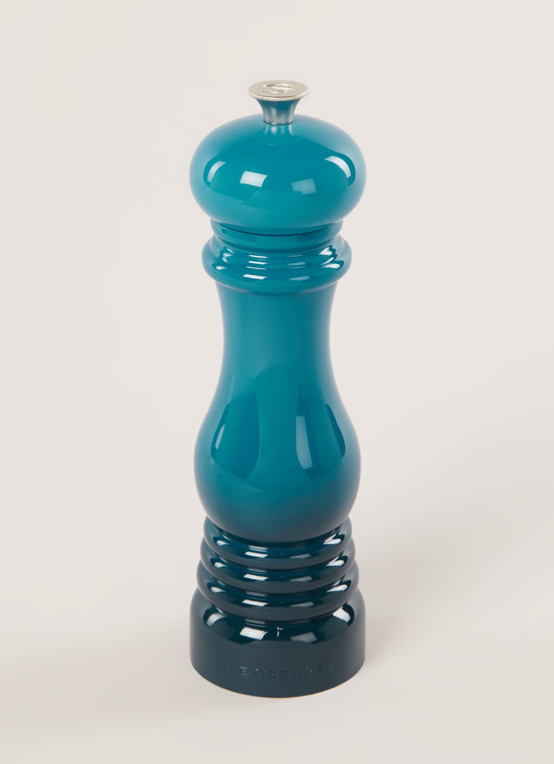 Le Creuset Zoutmolen 22 cm - voorkant 2 deep teal / blauw
