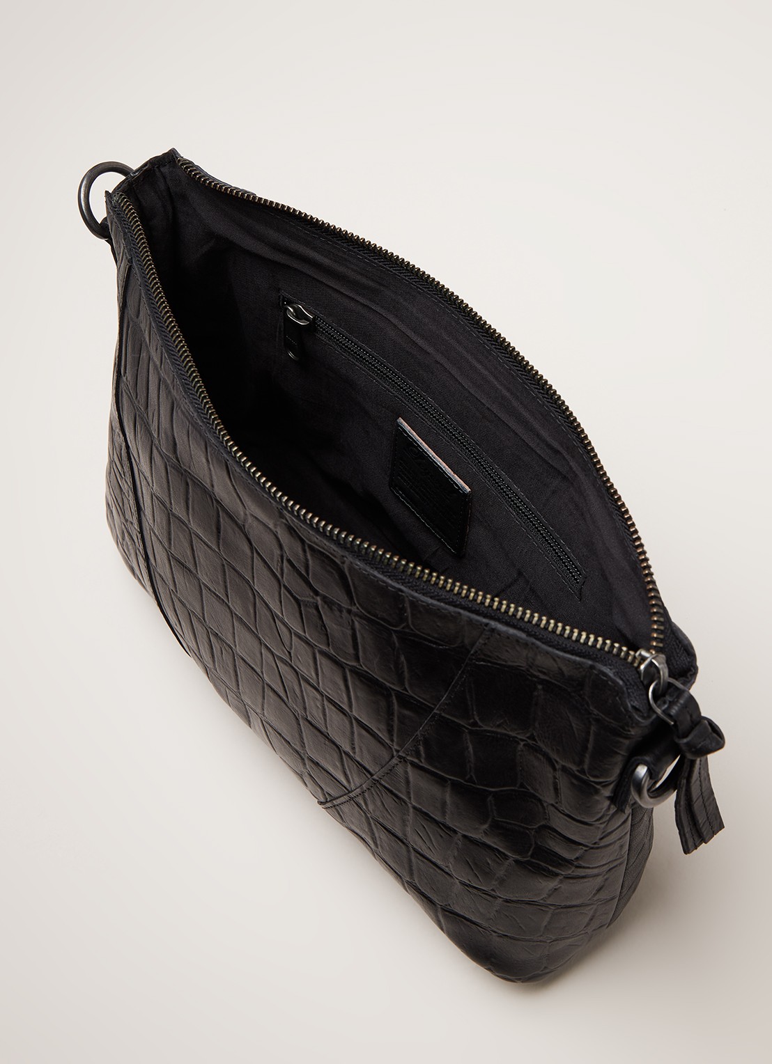 Legend Badia crossbodytas van leer met crocostructuur - detail 4 zwart