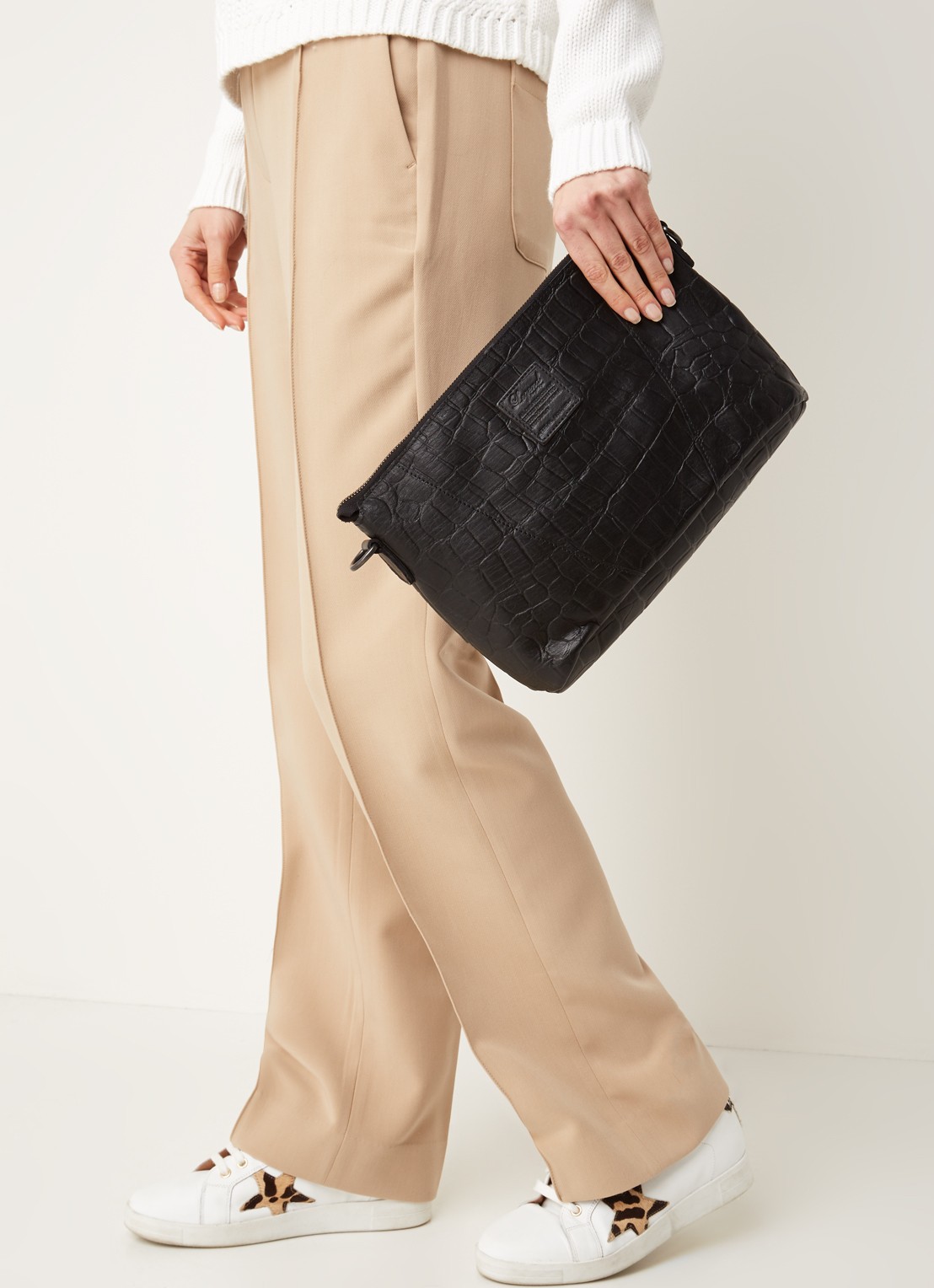 Legend Badia crossbodytas van leer met crocostructuur - voorkant 2 zwart