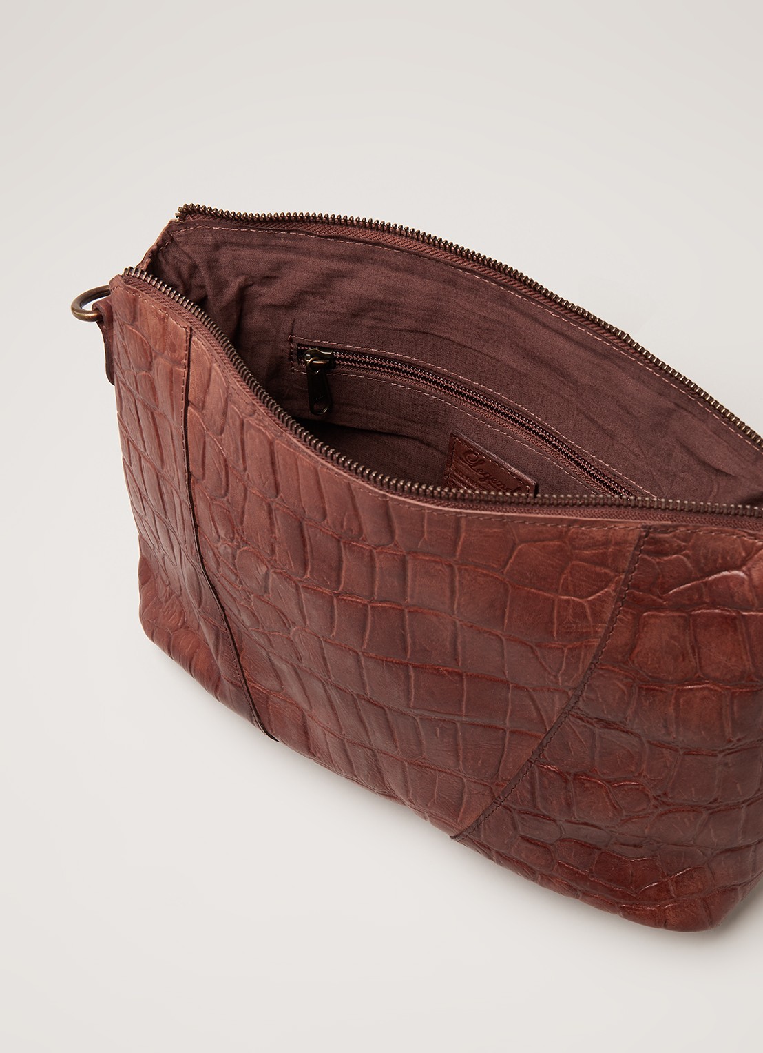 Legend Badia crossbodytas van leer met crocostructuur - detail 4 cognac