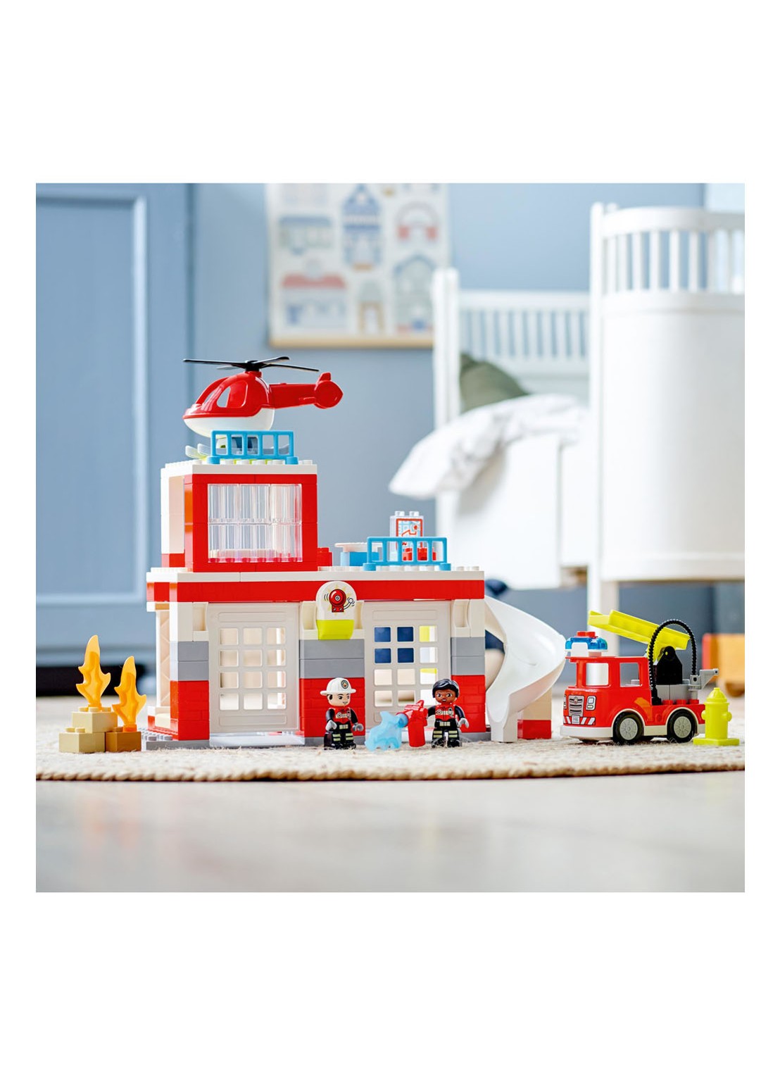 LEGO DUPLO Brandweerkazerne & Helikopter Speelset - 10970 - detail 7 multicolor