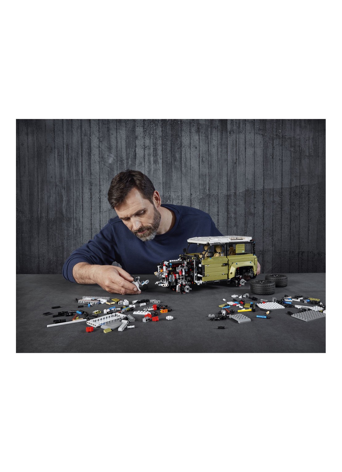 LEGO Land Rover Defender - 42110 - detail 3 undefined