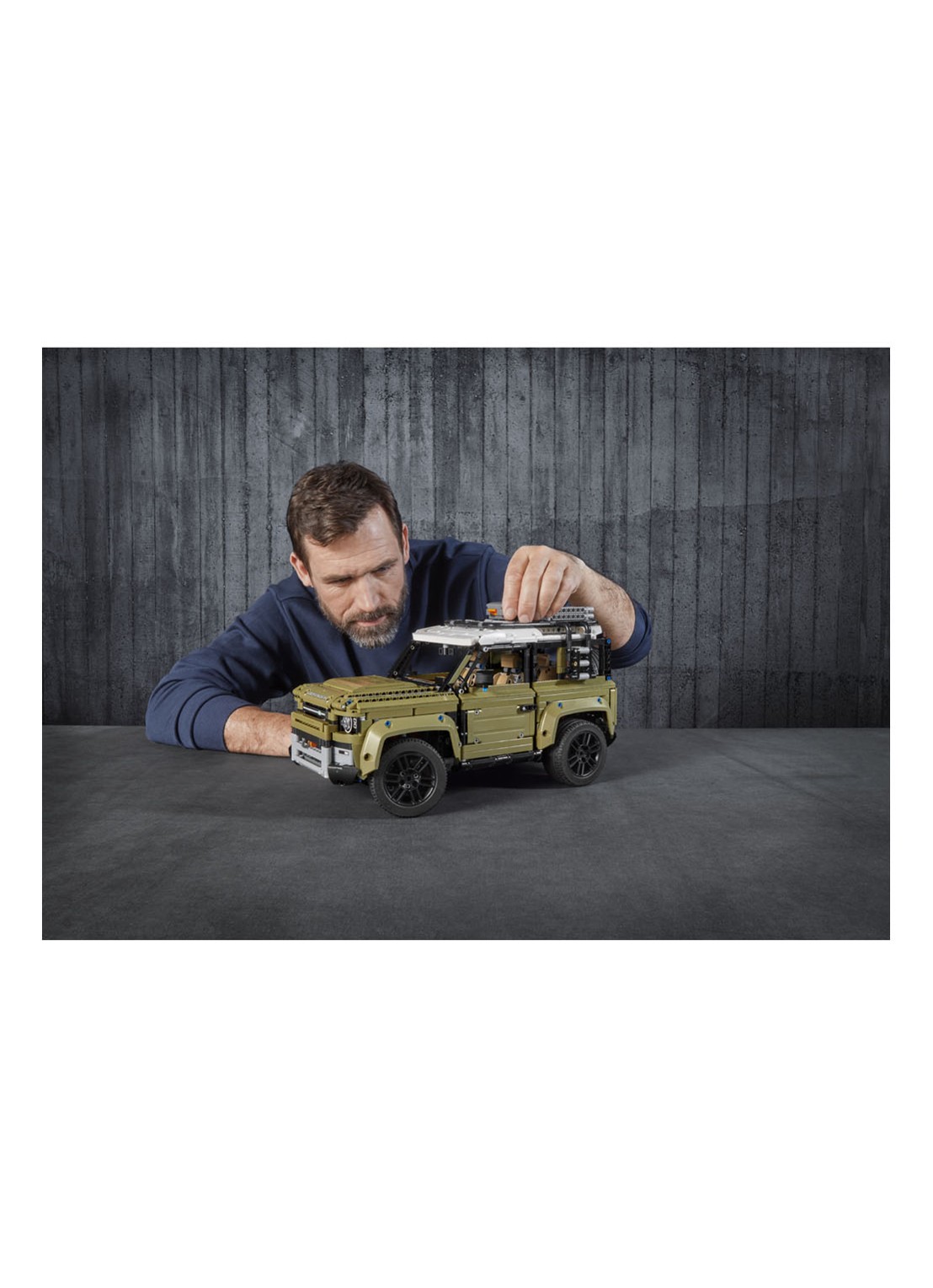 LEGO Land Rover Defender - 42110 - detail 4 undefined