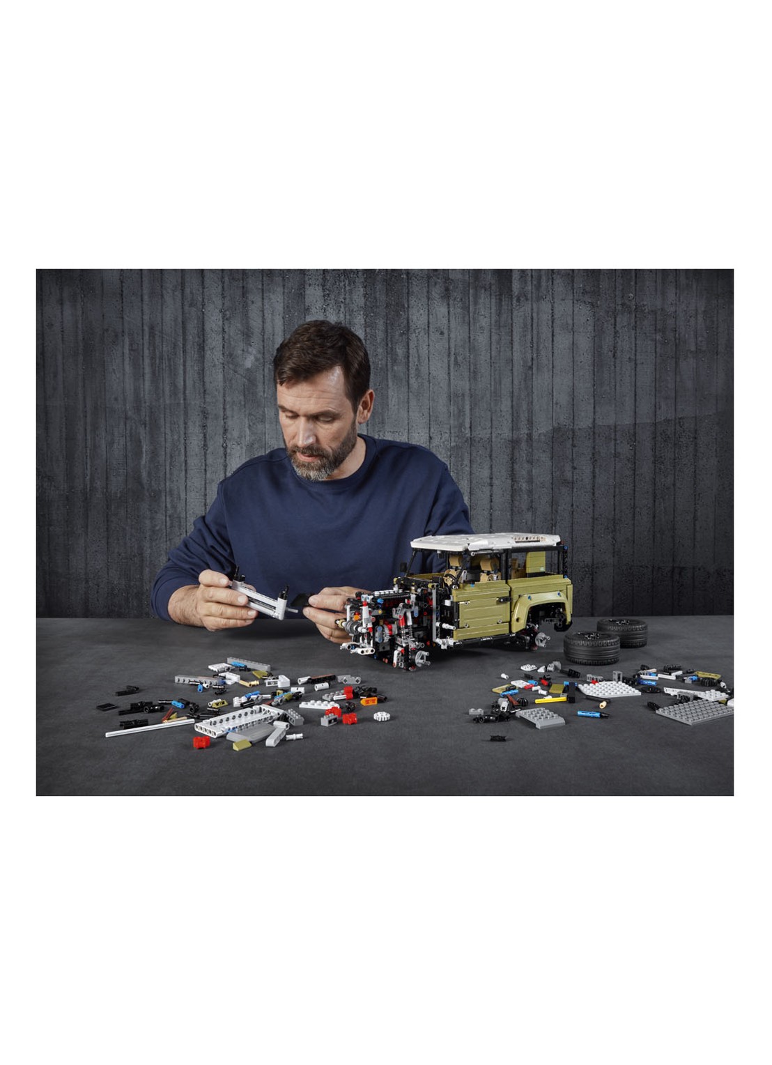 LEGO Land Rover Defender - 42110 - detail 6 undefined