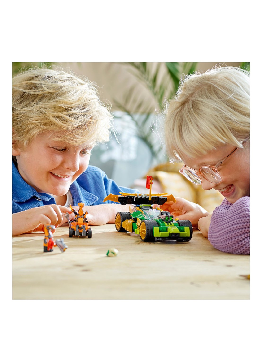 LEGO Lloyd's Racewagen EVO bouwspeelgoed - 71763 - detail 4 multicolor