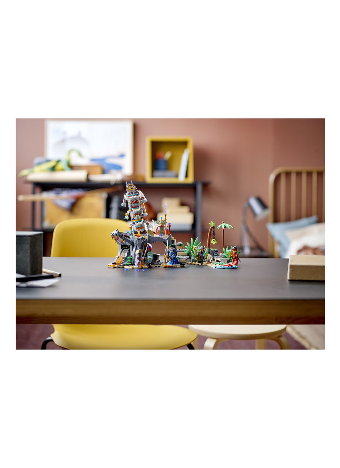 LEGO NINJAGO Het dorp van de Beschermers - 71747 - detail 4 donkergrijs