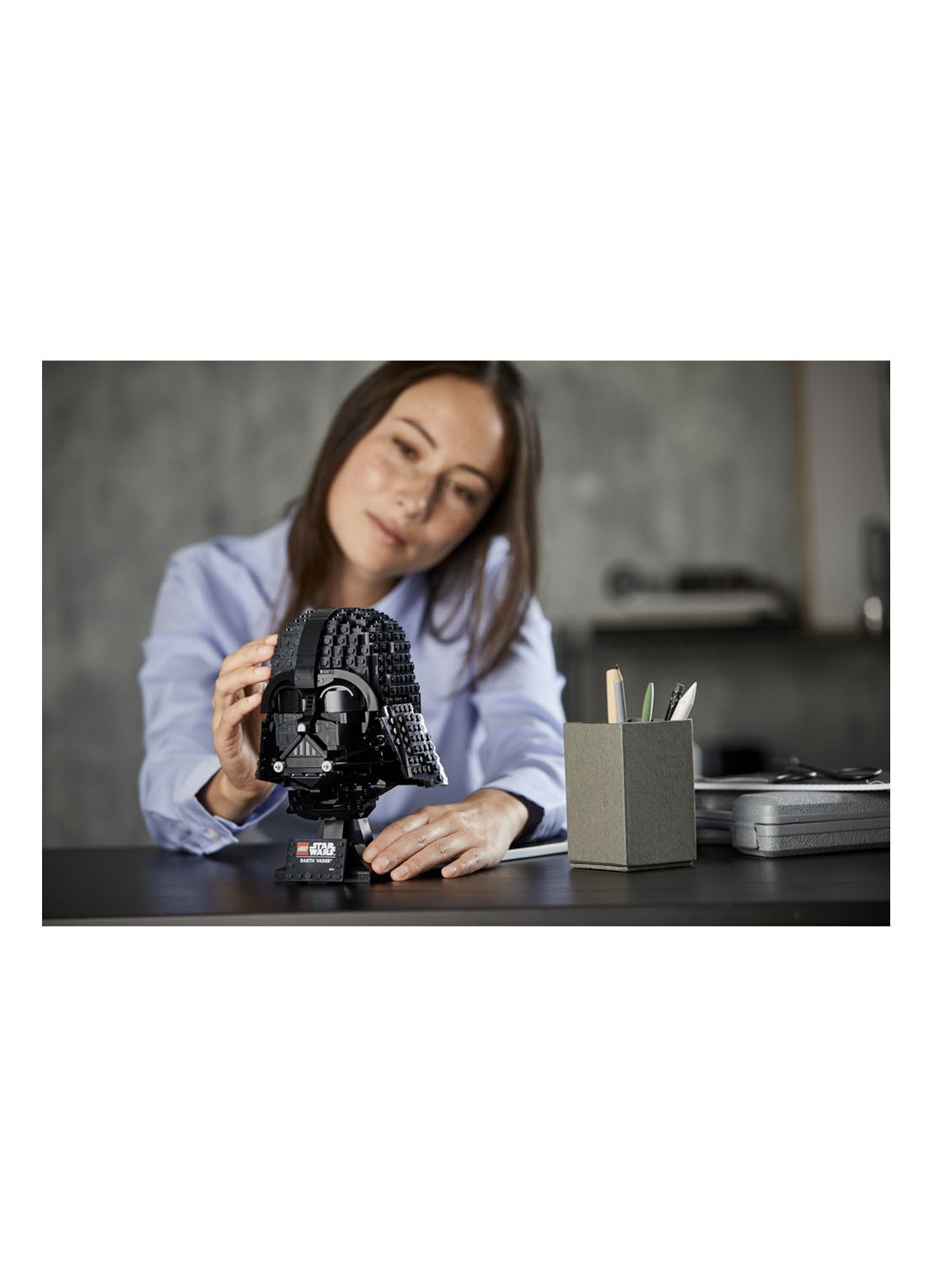 LEGO Star Wars Darth Vader helm - 75304 - detail 4 zwart