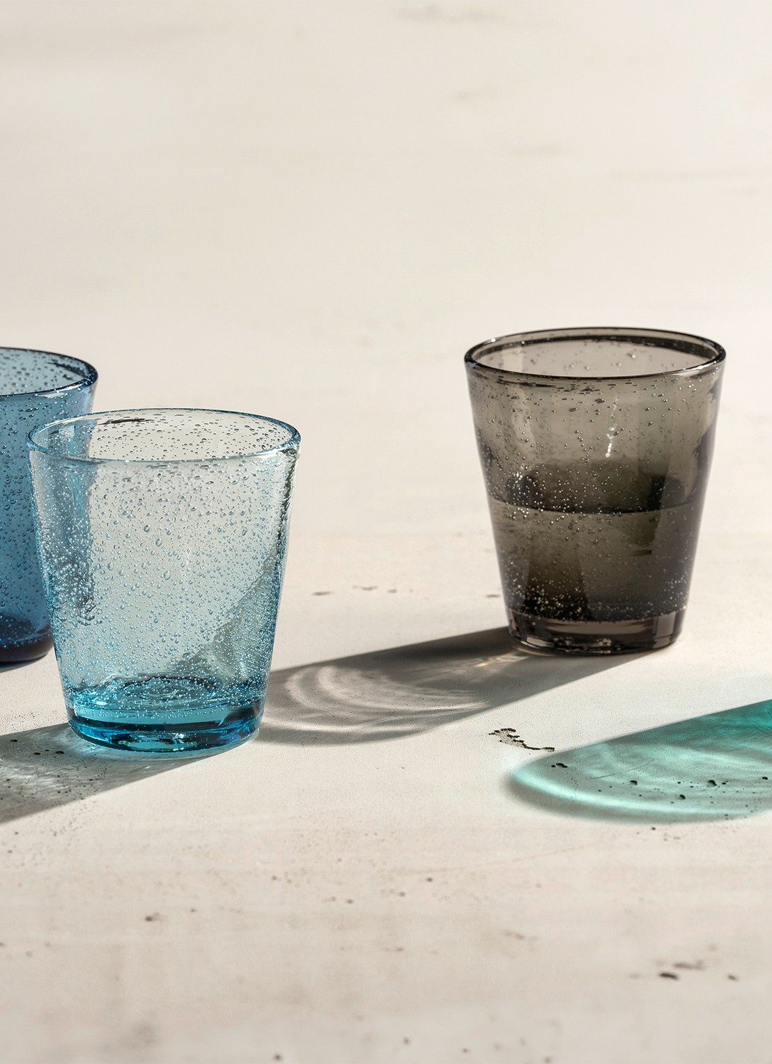 Leonardo Burano drinkglazen 33 cl set van 4 - achterkant 3 multicolor