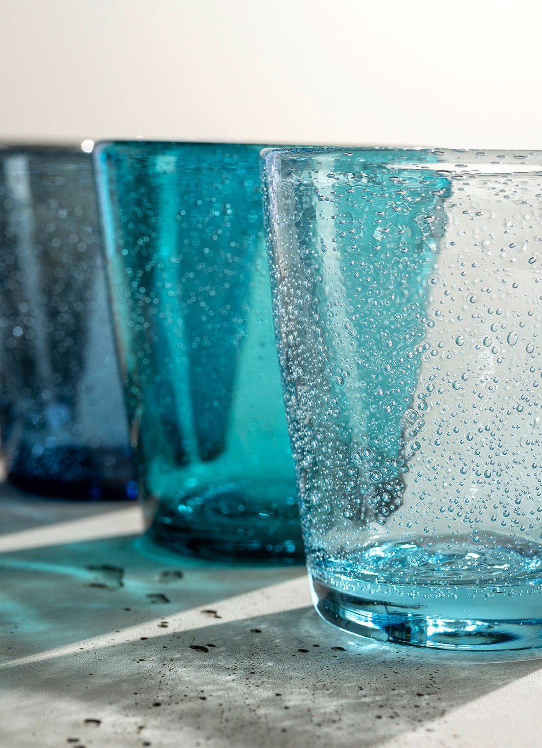 Leonardo Burano drinkglazen 33 cl set van 4 - voorkant 2 multicolor
