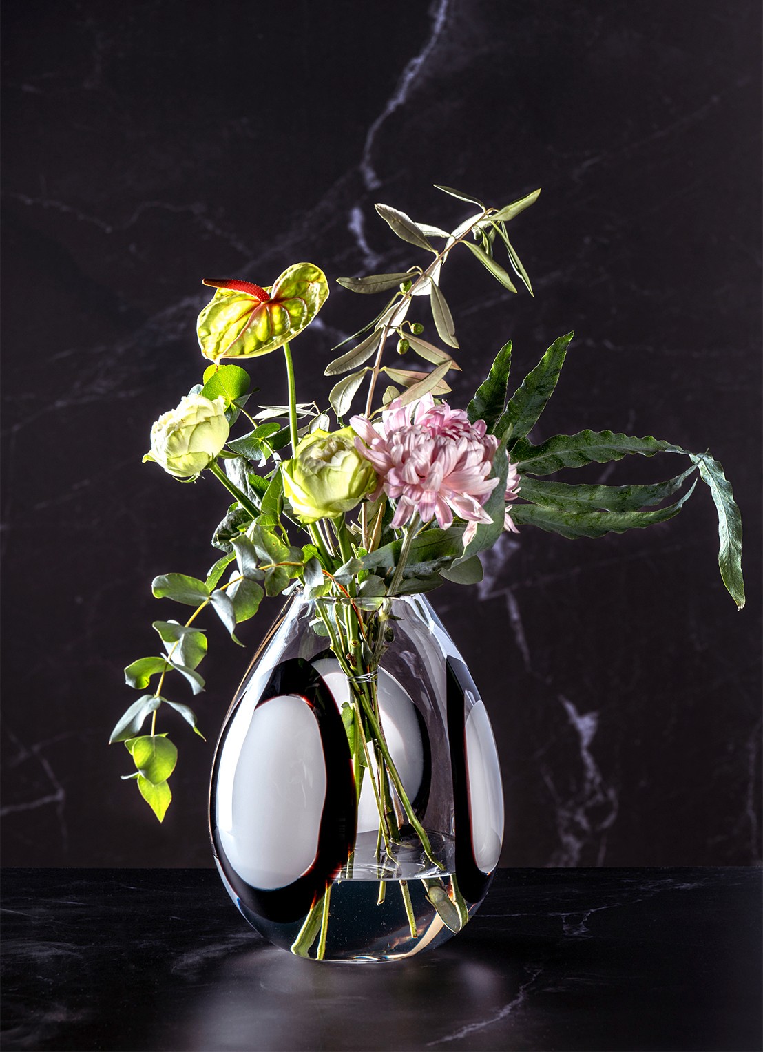 Leonardo Occhi Blanc vaas 25 cm - voorkant 2 transparant