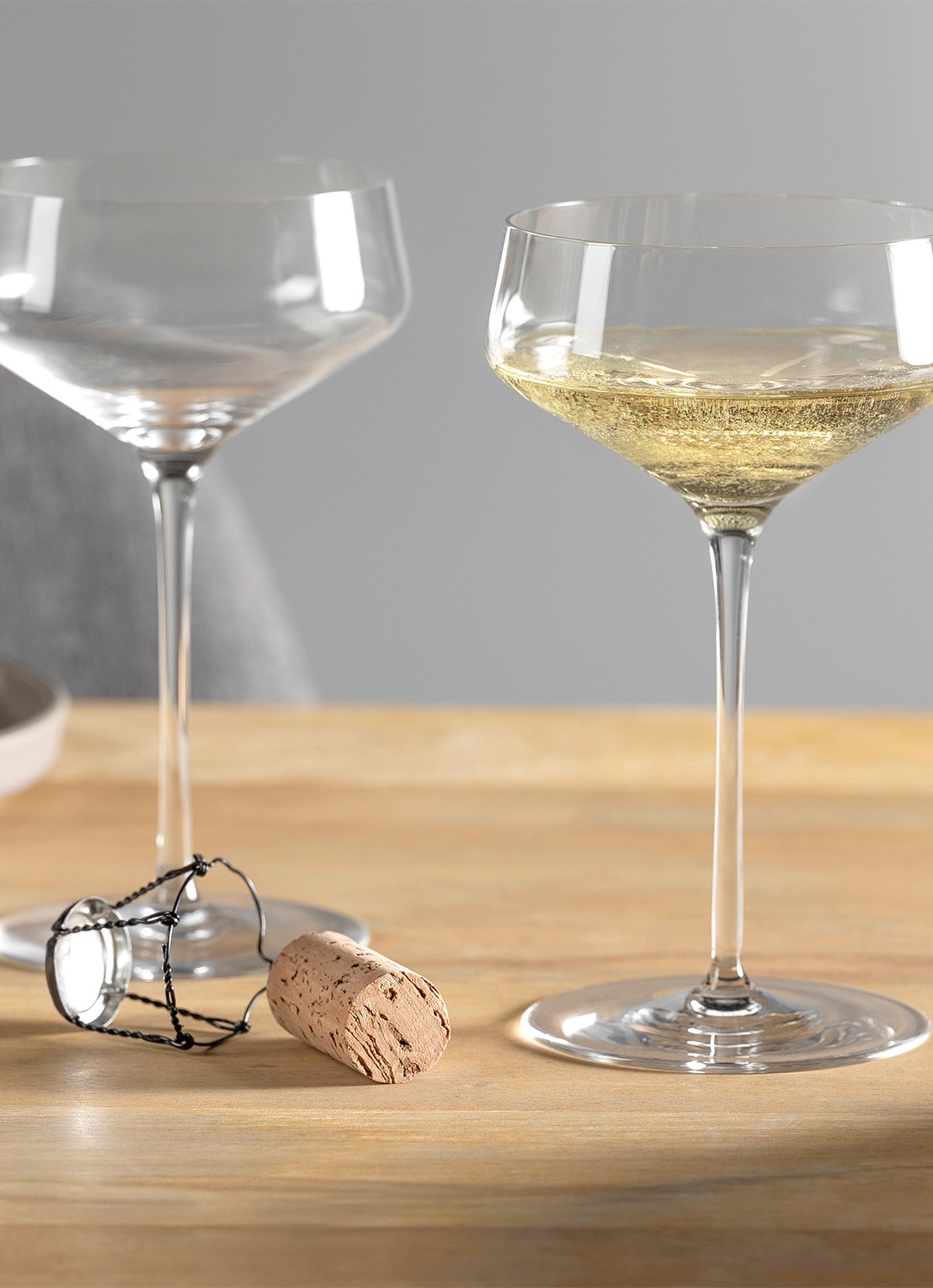 Leonardo Puccini champagneglas 35 cl set van 6  - detail 4 transparant