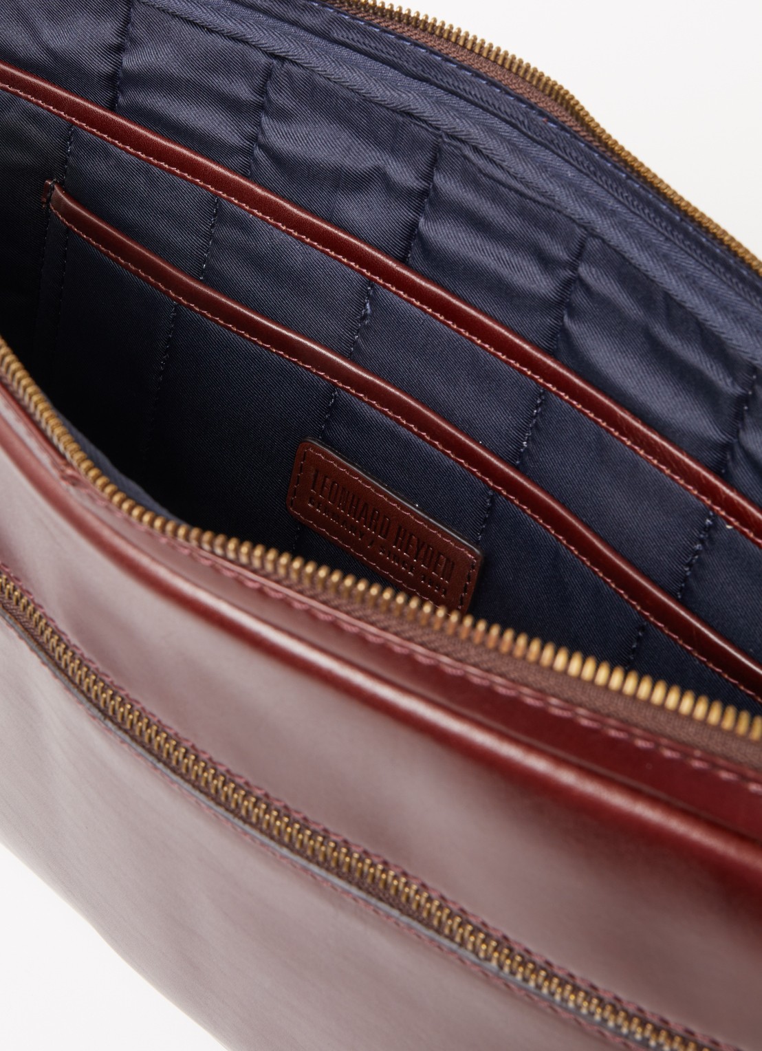Leonhard Heyden Cambridge laptophoes van leer 15 inch - detail kastanjebruin