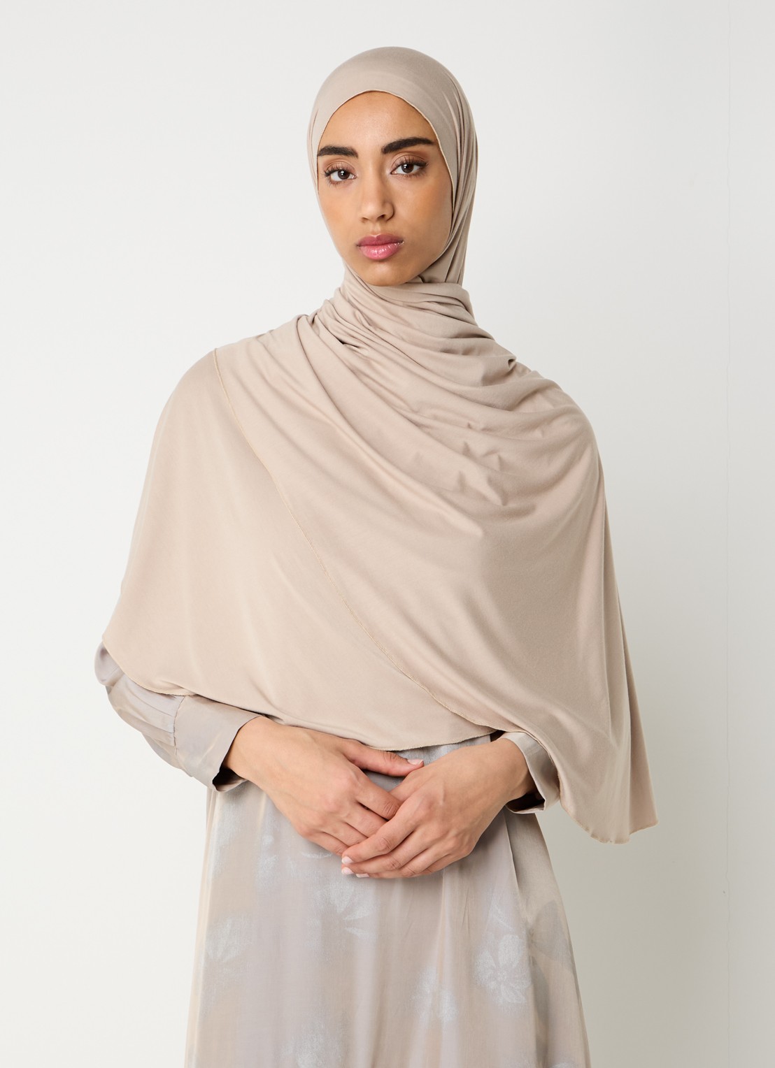 LES Atelier Bamboo Jersey hoofddoek 180 x 82 cm - voorkant 2 taupe