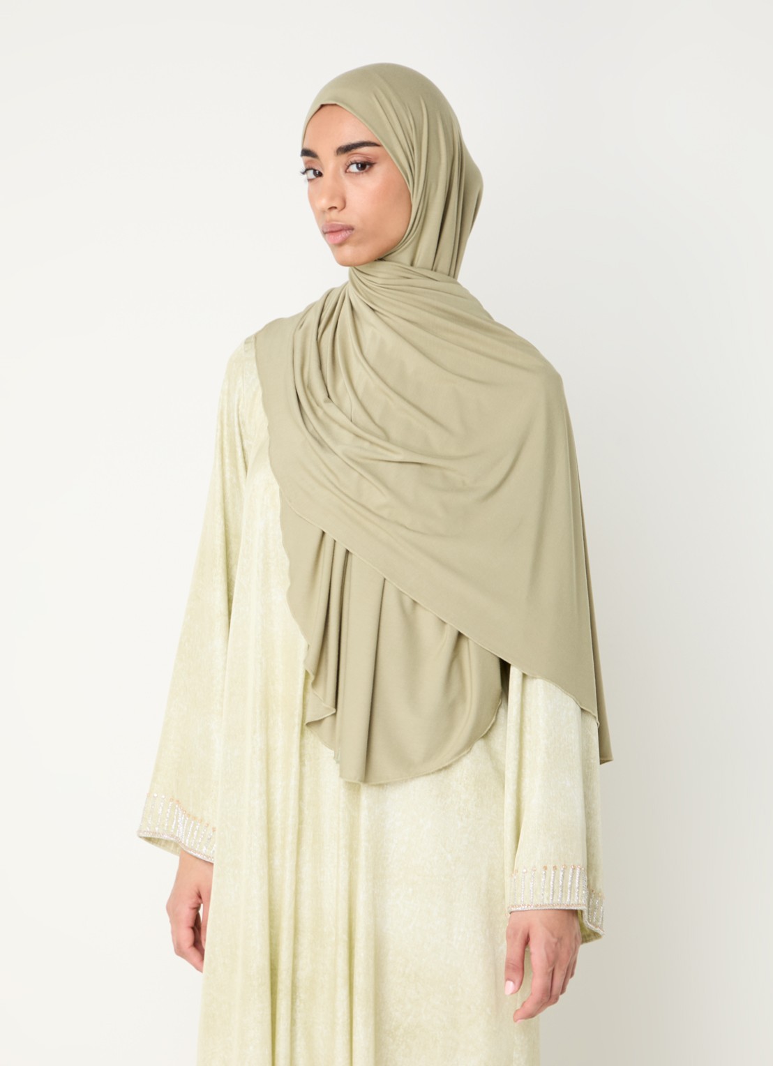 LES Atelier Bamboo Jersey hoofddoek 180 x 82 cm - voorkant 2 mosgroen