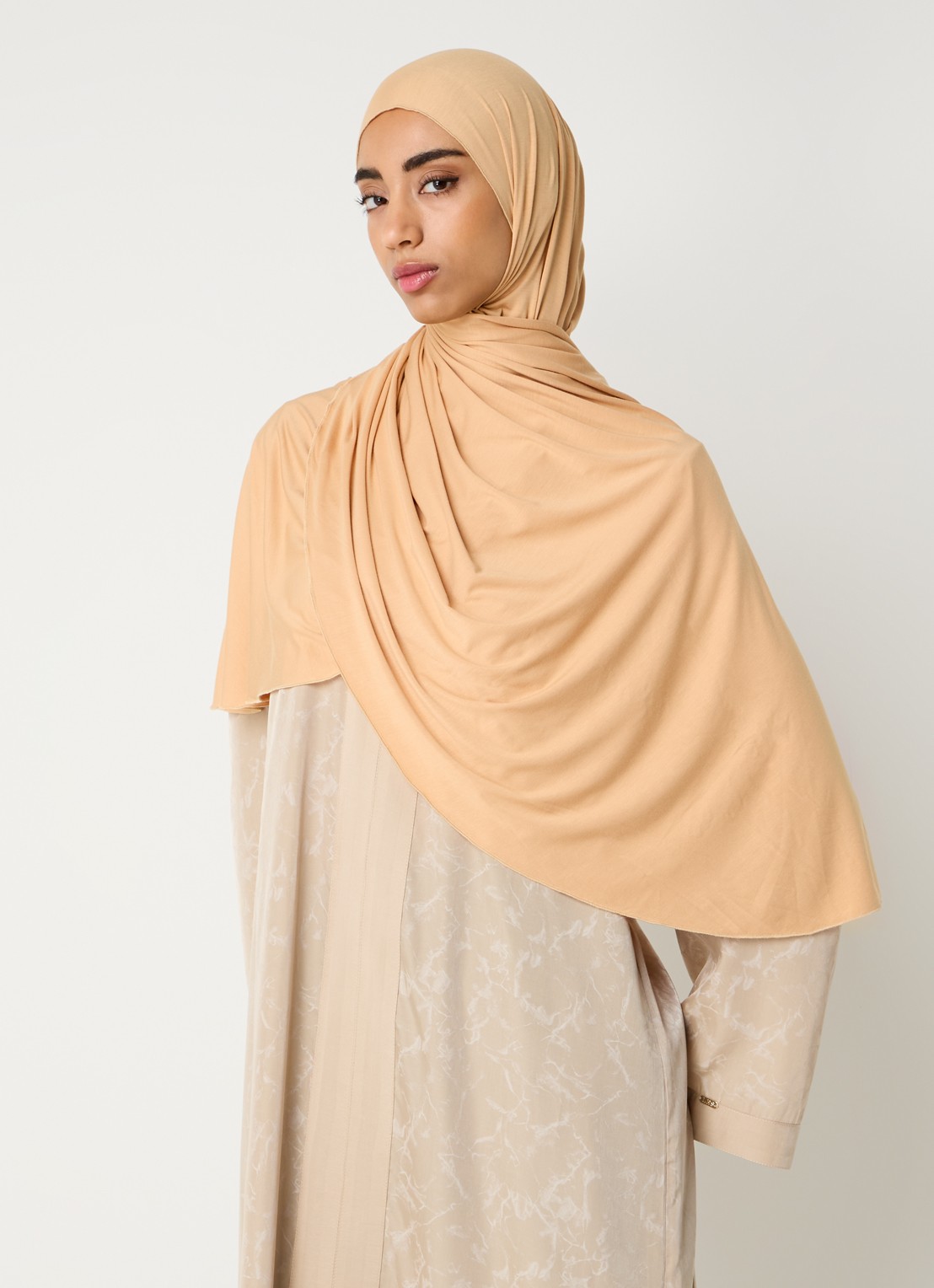 LES Atelier Bamboo Jersey hoofddoek 180 x 82 cm - voorkant 2 camel