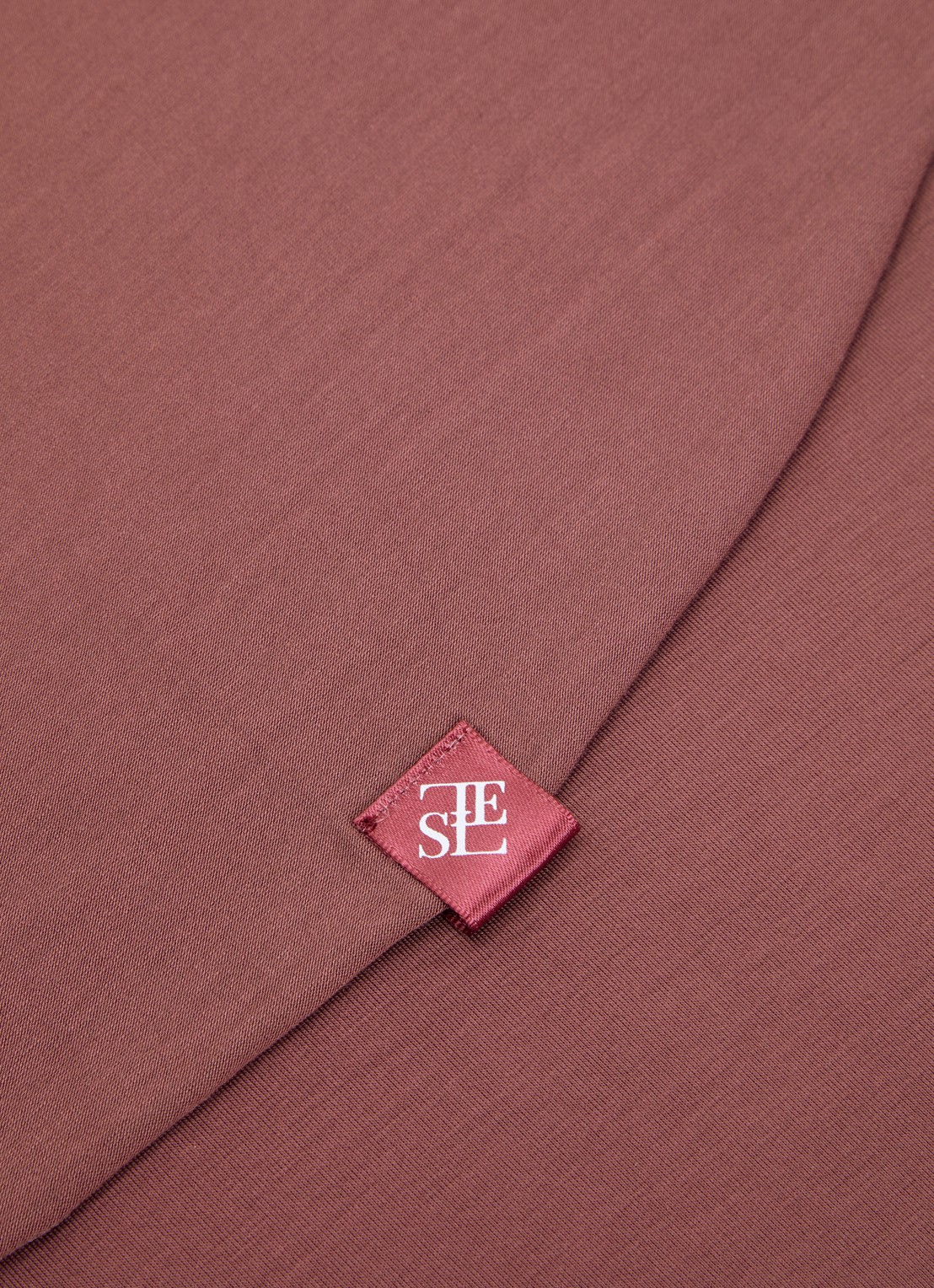 LES Atelier Bamboo Jersey hoofddoek 180 x 82 cm - detail 3 roodbruin