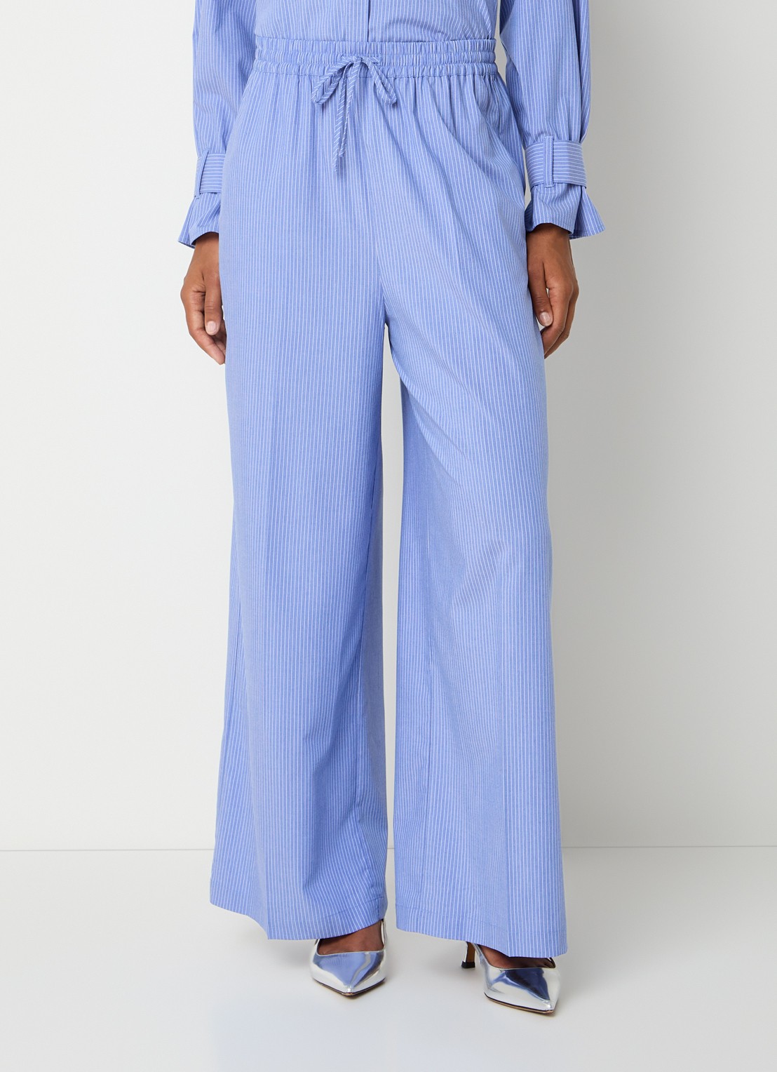 LES Atelier Ghala high waist straight fit broek met streepprint - detail blauw