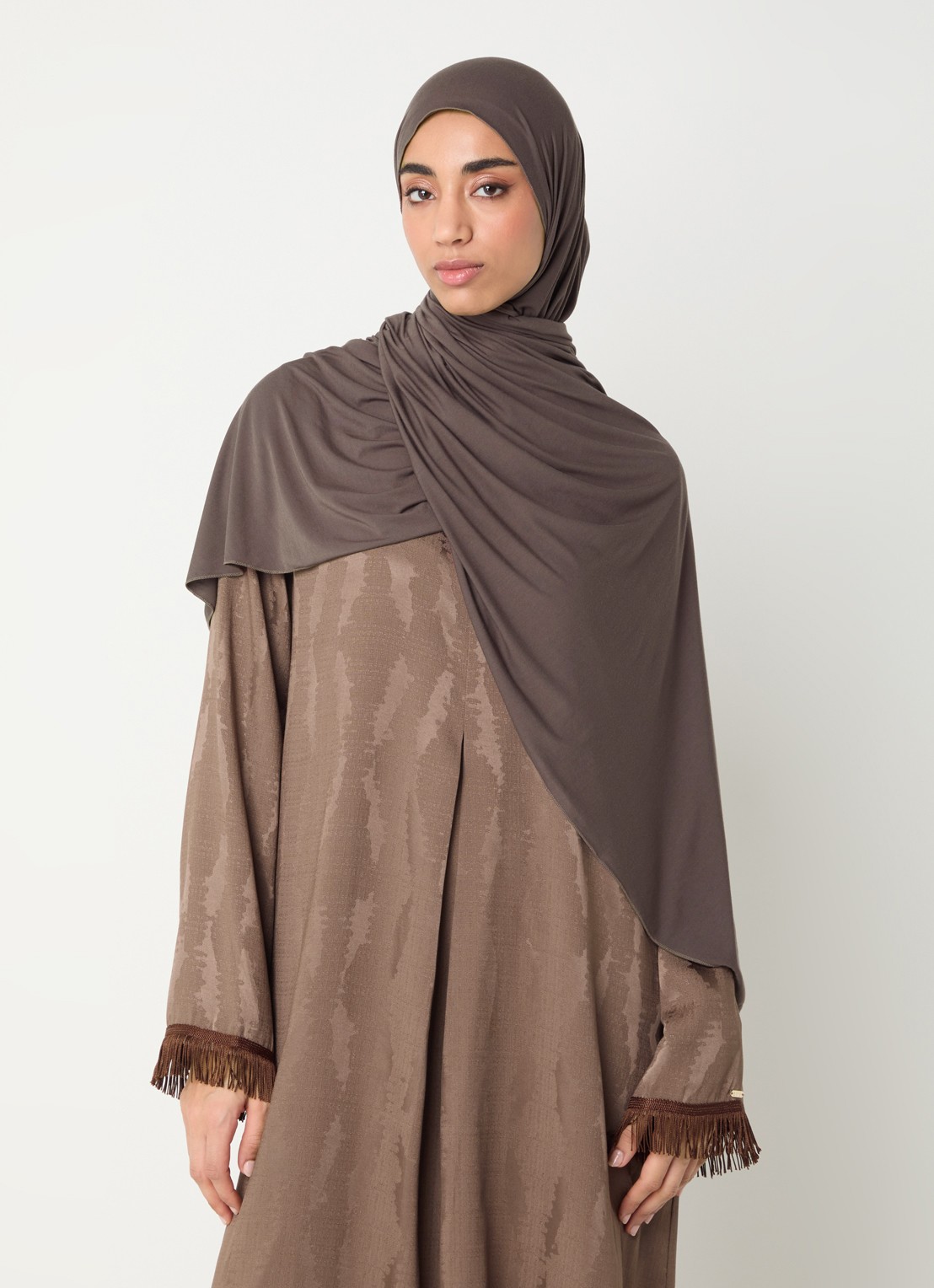 LES Atelier Hoofdoek met logo 180 x 80 cm - voorkant 2 taupe