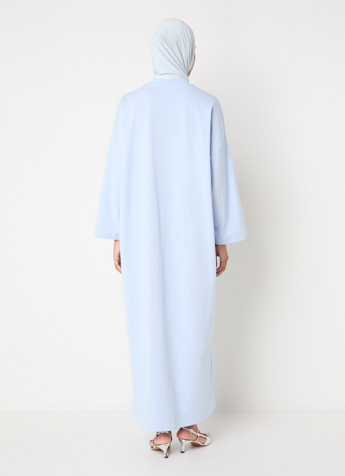 LES Atelier Ilya maxi jurk met borduring - achterkant 5 lichtblauw