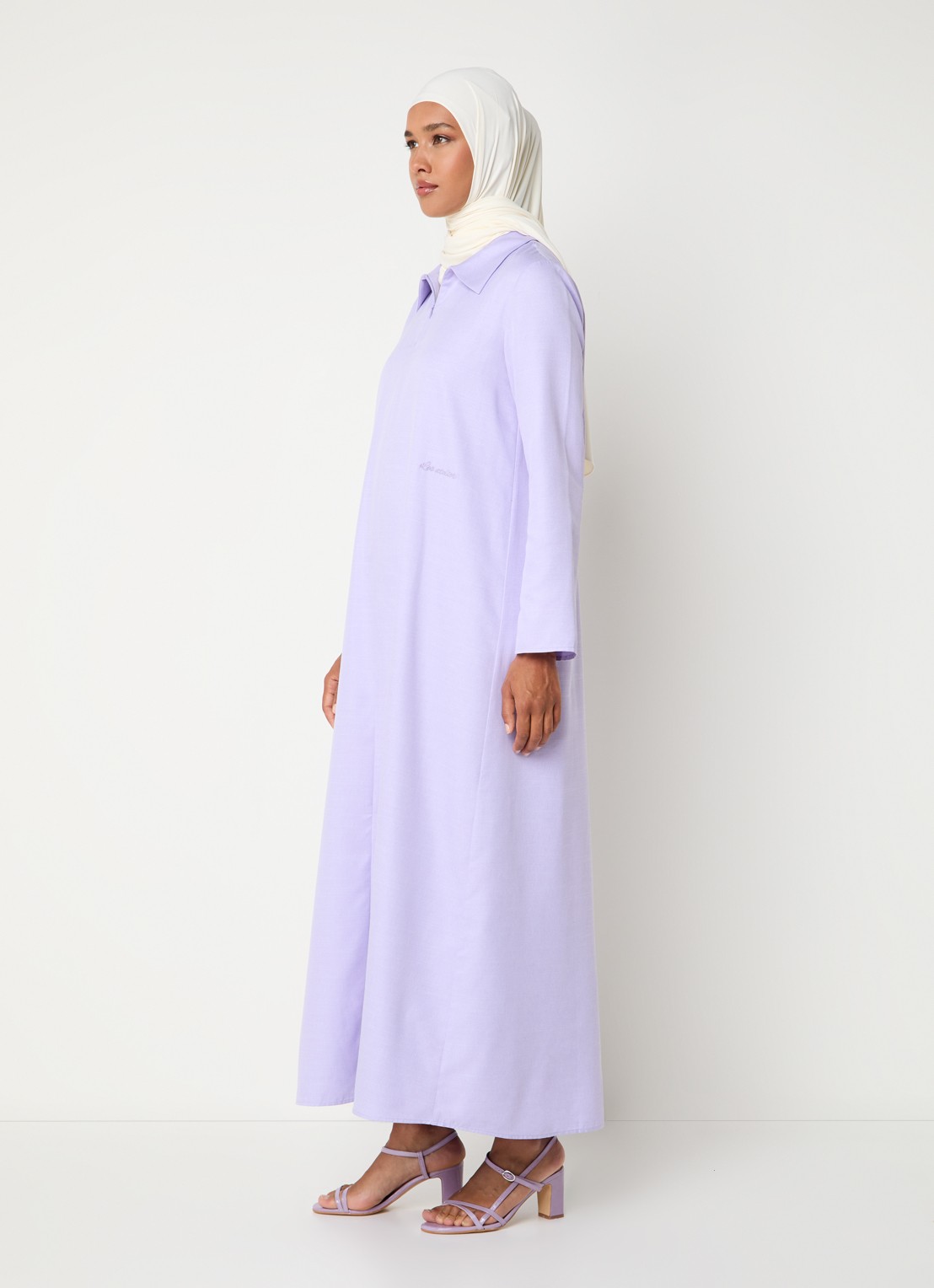 LES Atelier Maria maxi jurk met kraag en halve rits - voorkant 5 lila