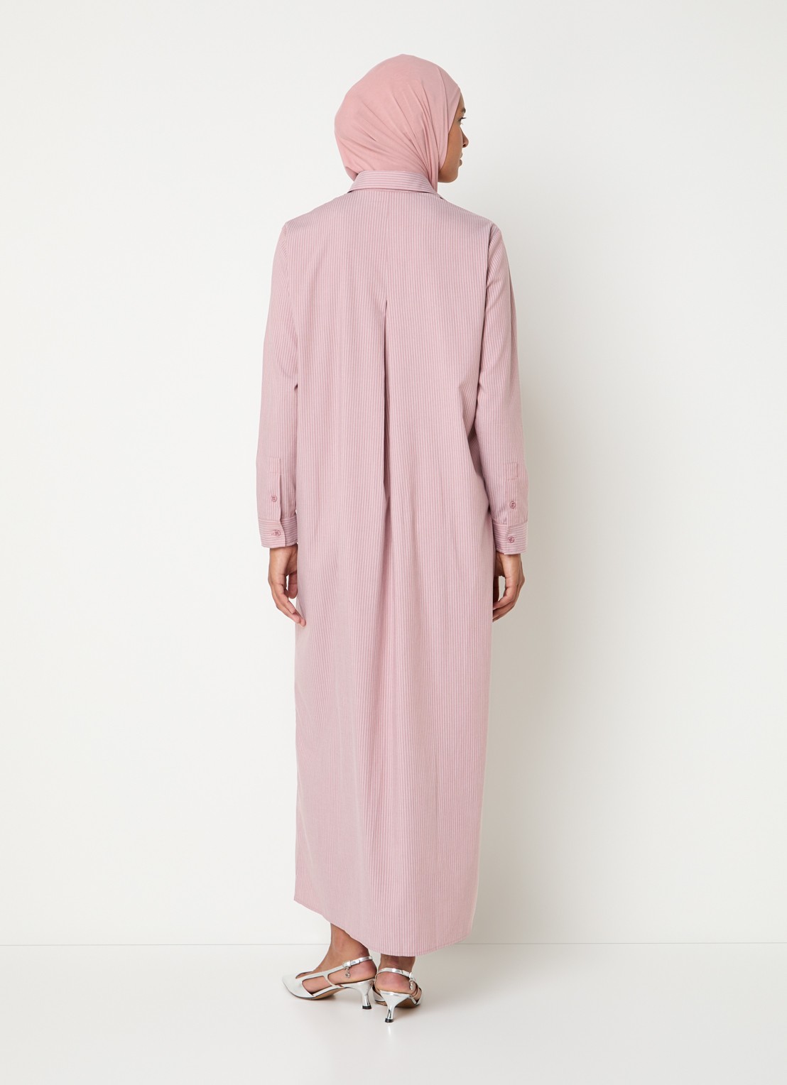 LES Atelier Shey maxi blousejurk met borstzak en stippenprint - achterkant 5 oudroze
