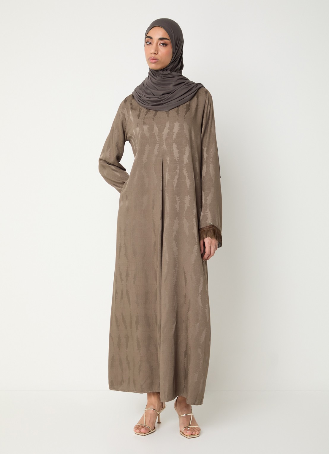 LES Atelier Soraya maxi jurk met print - detail 2 lichtbruin