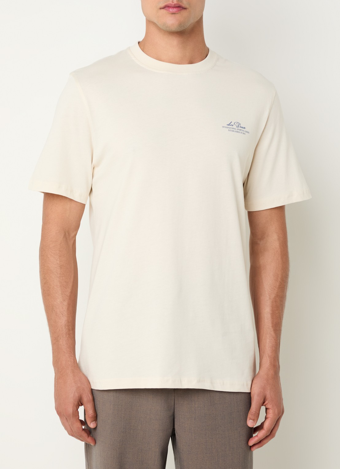 Les Deux Ben Globe T-shirt met logo- en backprint - achterkant 3 creme