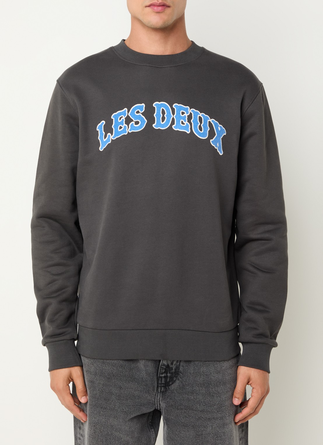Les Deux Brady sweater met flock logoprint - detail 3 middengrijs