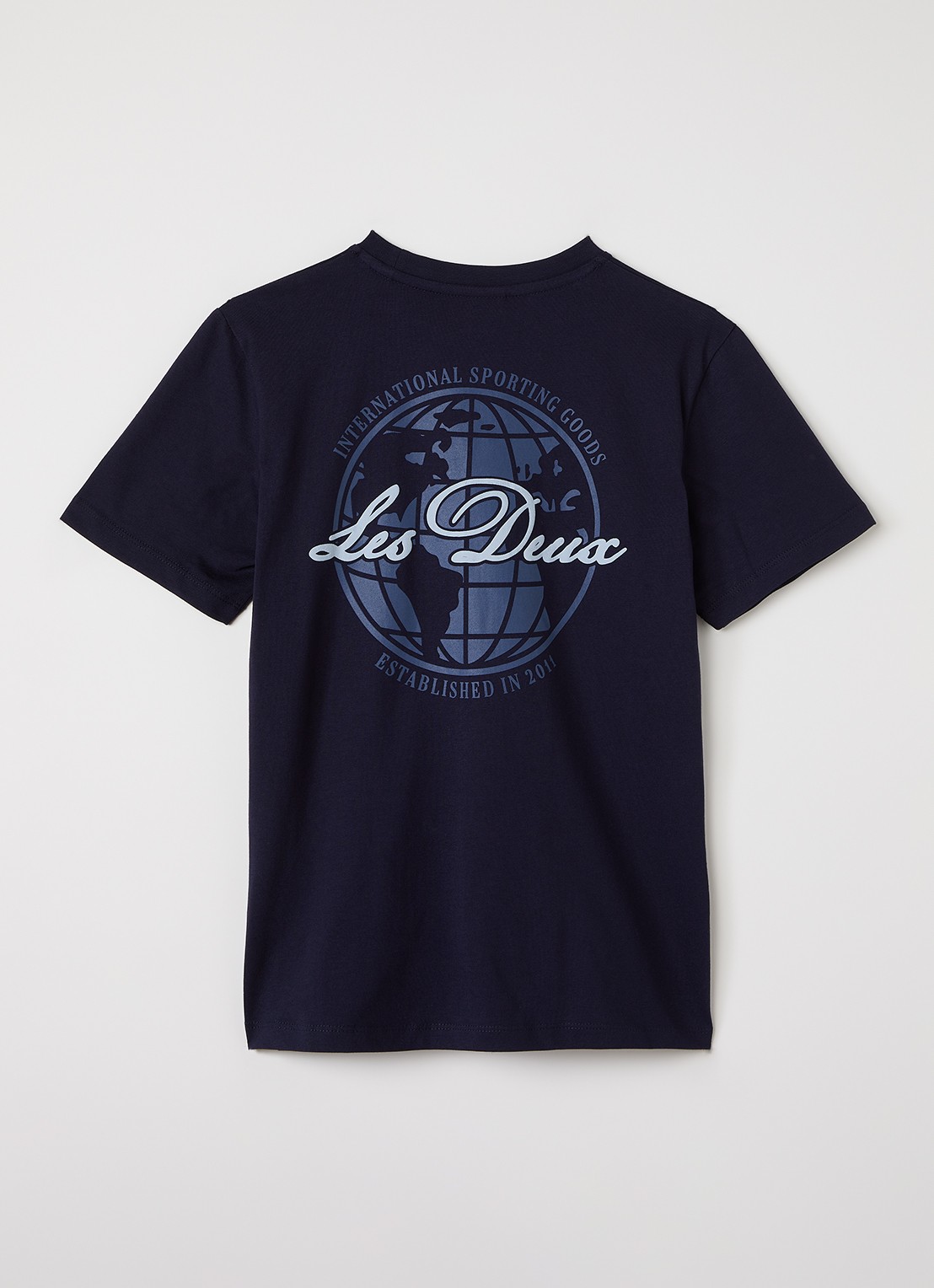 Les Deux Globe T-shirt met logo- en backprint - voorkant 2 donkerblauw