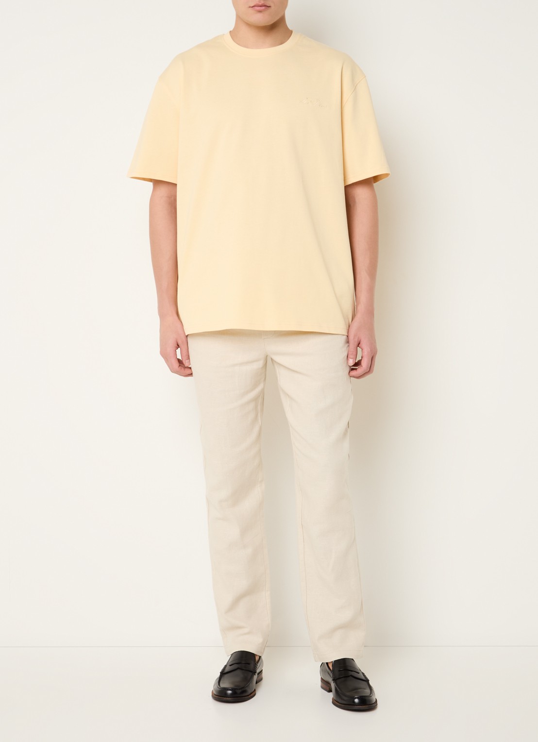 Les Deux T-shirt met logoborduring - voorkant 3 geel