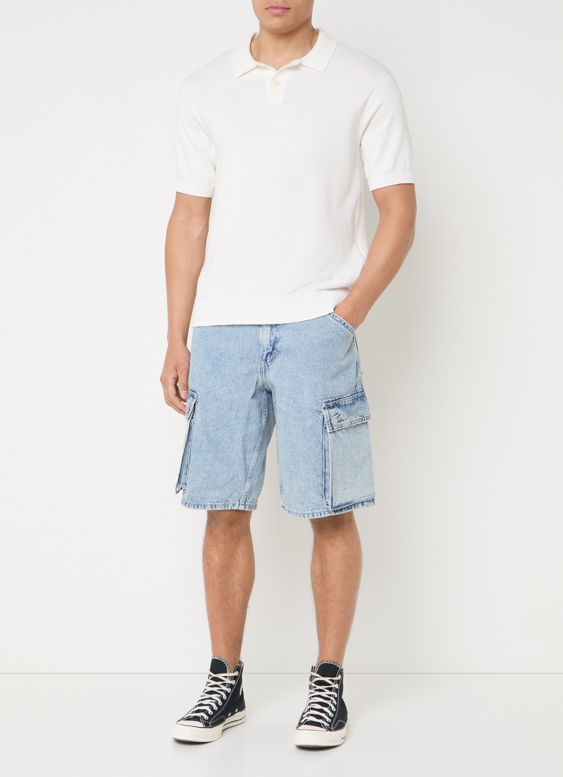 Levi's 478 loose fit korte cargobroek van denim met klepzakken - voorkant 4 indigo