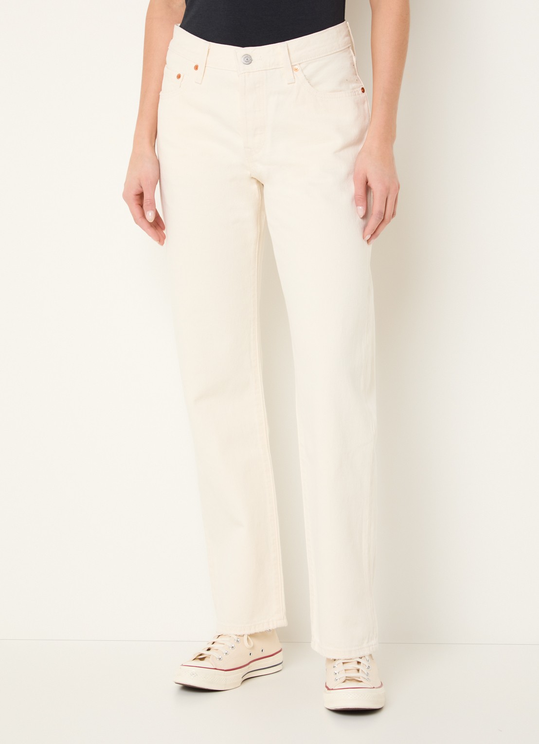 Levi's 501 Low waist straight fit jeans met gekleurde wassing - detail 4 beige