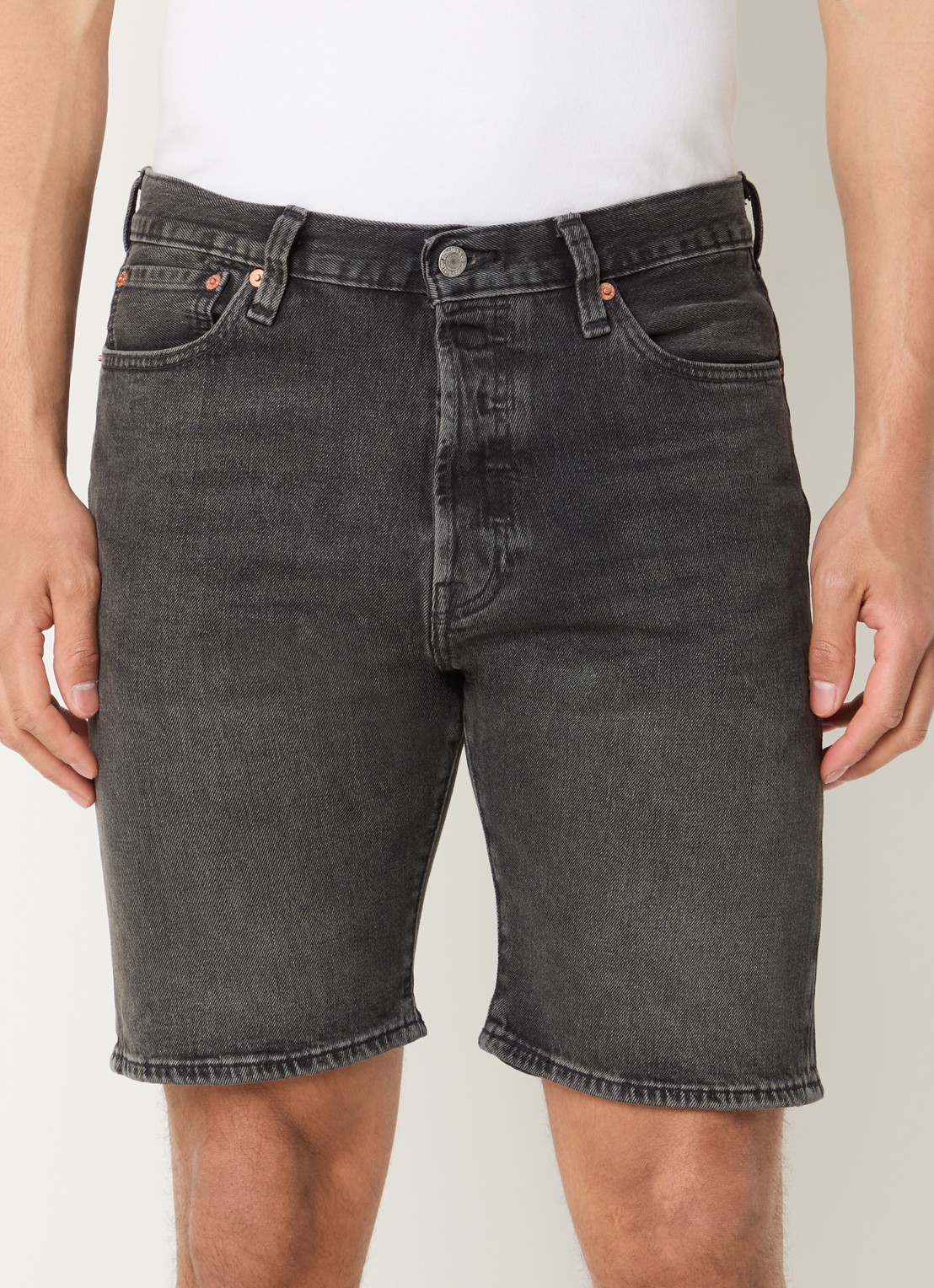 Levi's 501 skinny fit korte broek van denim met gekleurde wassing - detail donkergrijs