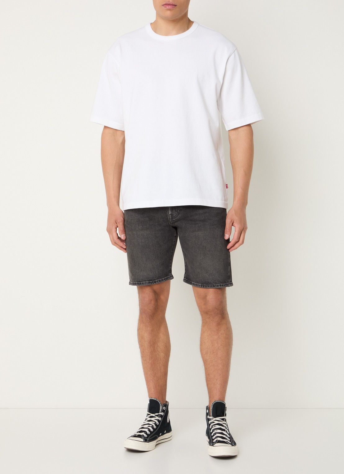 Levi's 501 skinny fit korte broek van denim met gekleurde wassing - voorkant 4 donkergrijs