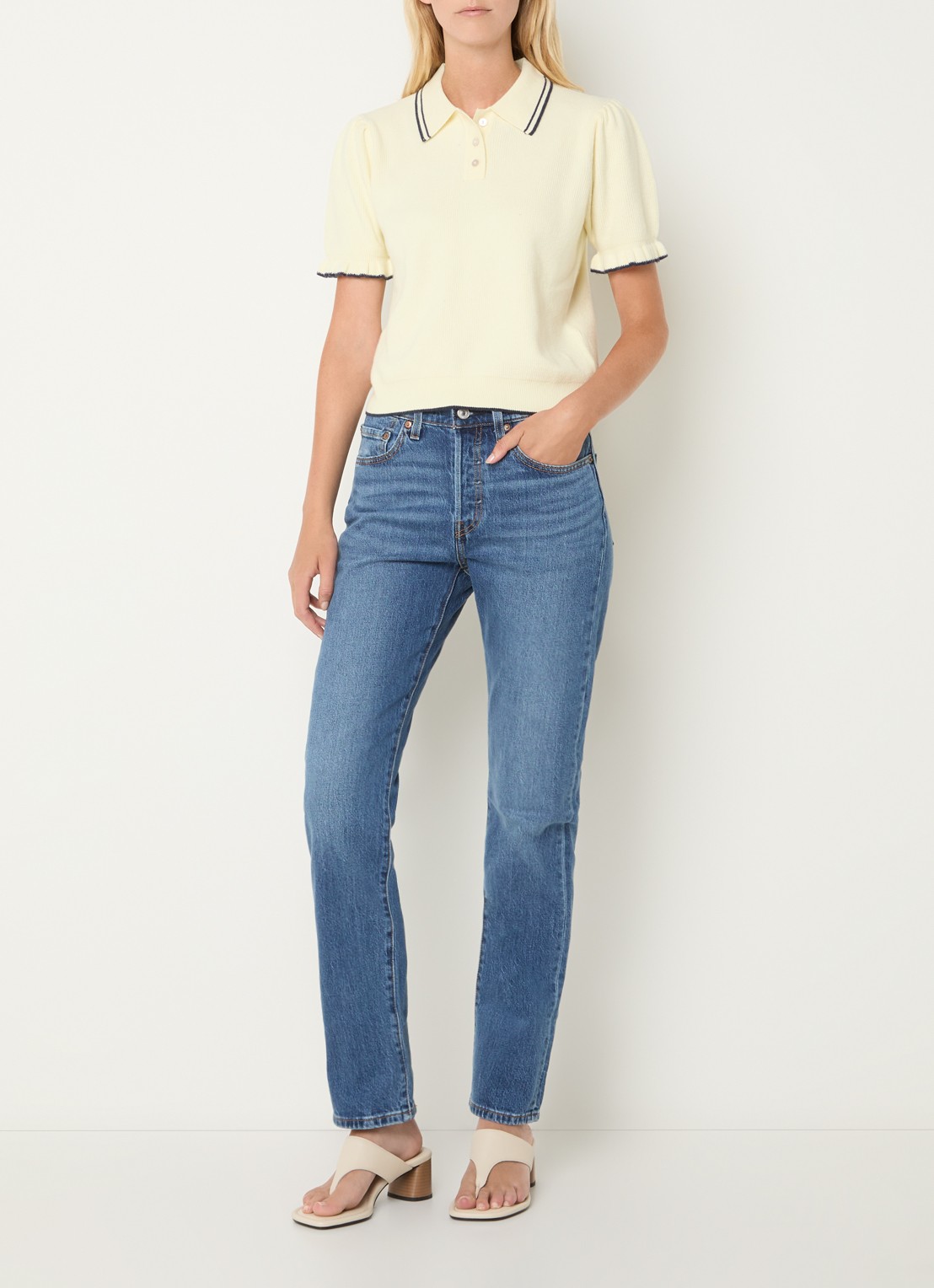 Levi's 501 slim fit jeans met medium wassing - voorkant 5 indigo
