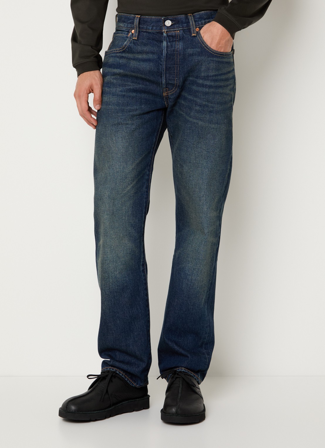 Levi's 501 straight leg jeans met donkere wassing - detail 4 indigo