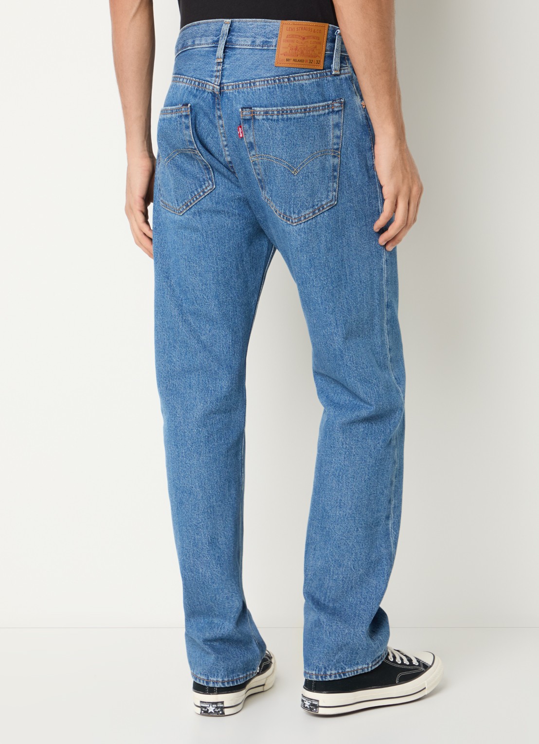 Levi's 501 straight leg jeans met medium wassing - achterkant 3 indigo
